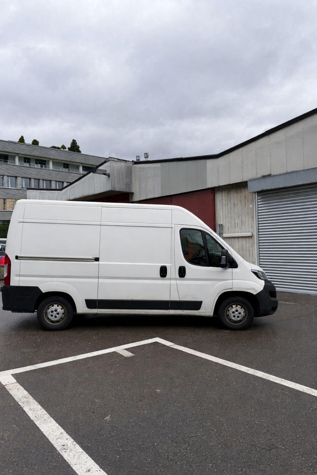 PEUGEOT Boxer 2.0 HDI 333 Active L2H2-image-7