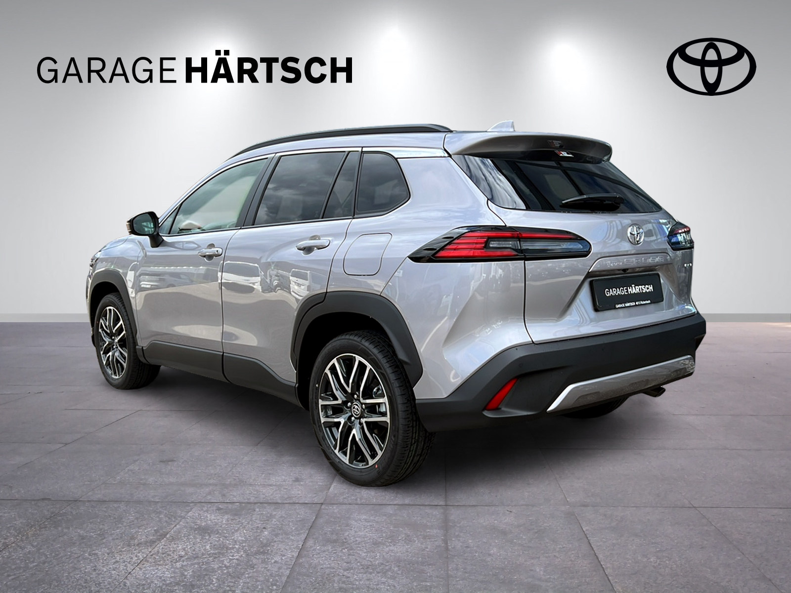 TOYOTA Corolla Cross 2.0 HSD Trend AWD-i-showroom-element-3