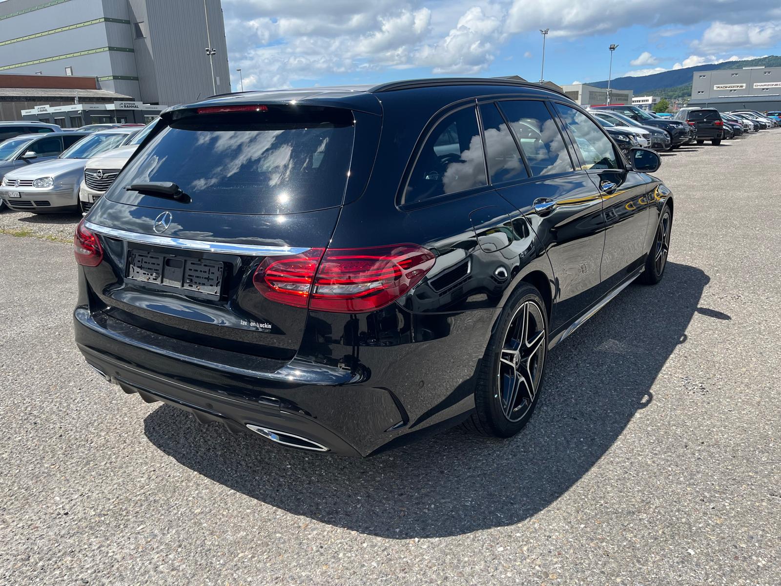 MERCEDES-BENZ C 220 d Swiss Star AMG Line 4M 9G-Tronic-image-4