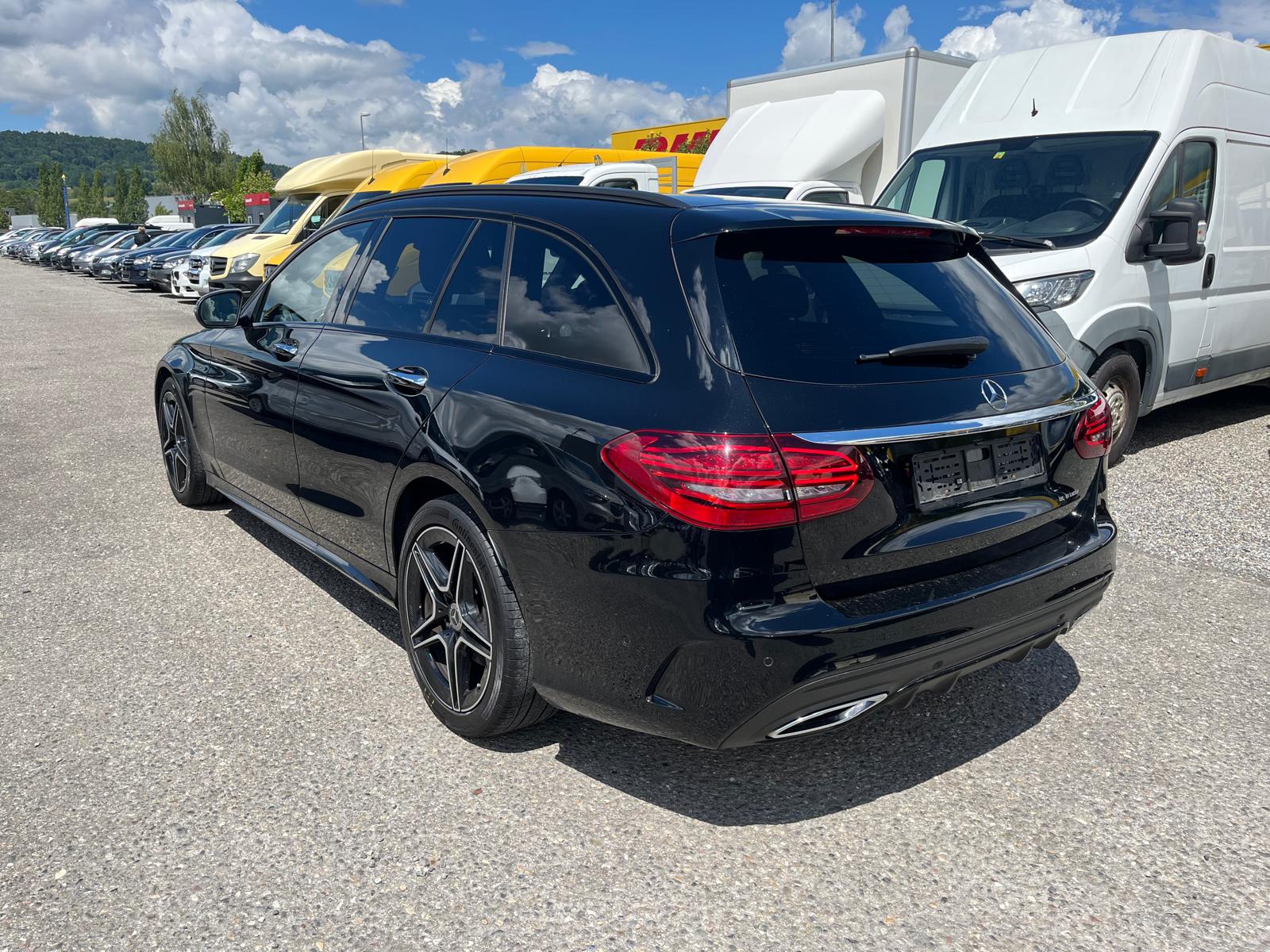 MERCEDES-BENZ C 220 d Swiss Star AMG Line 4M 9G-Tronic-image-3