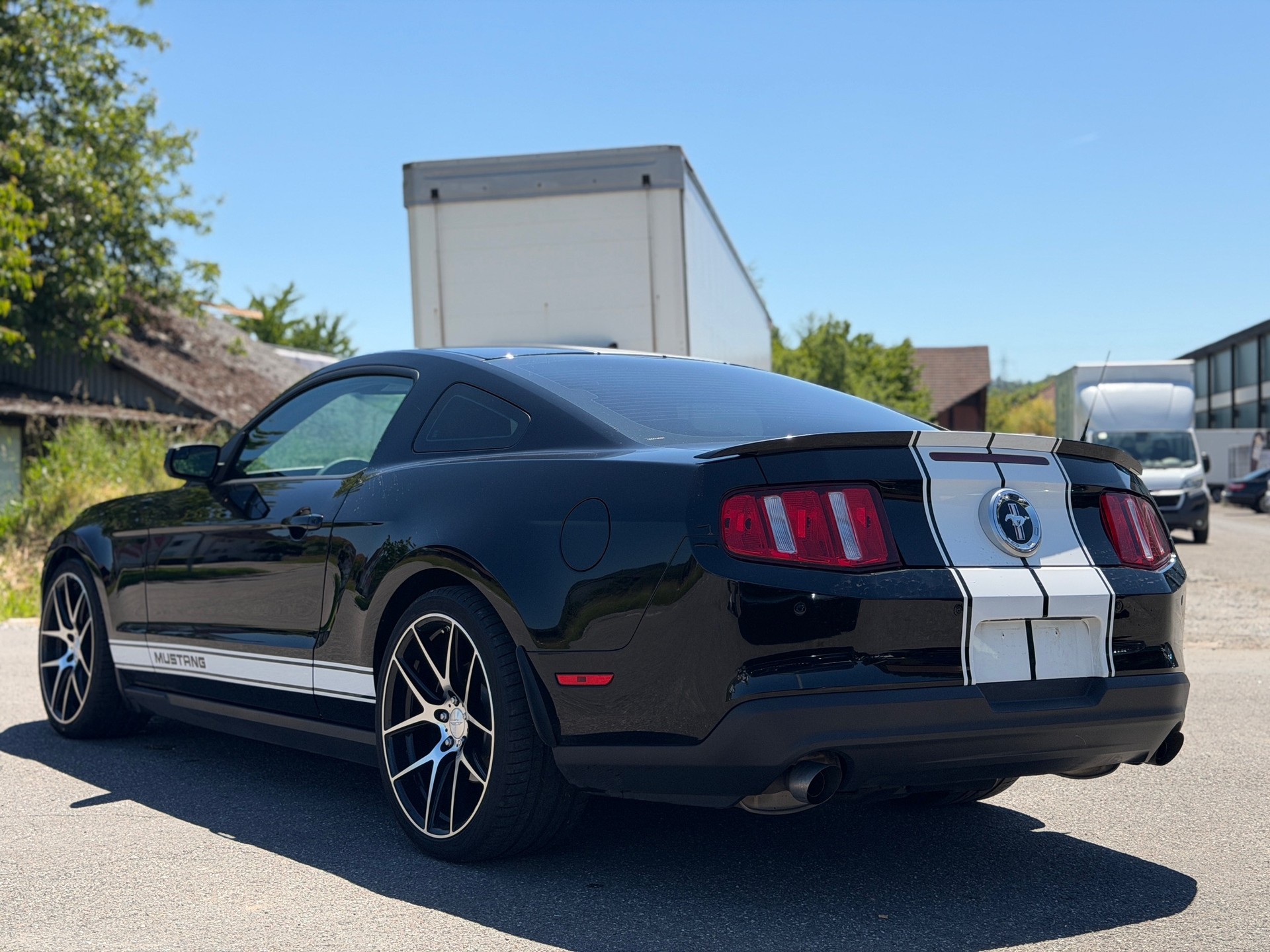 FORD MUSTANG 3.7 Coupe-image-5