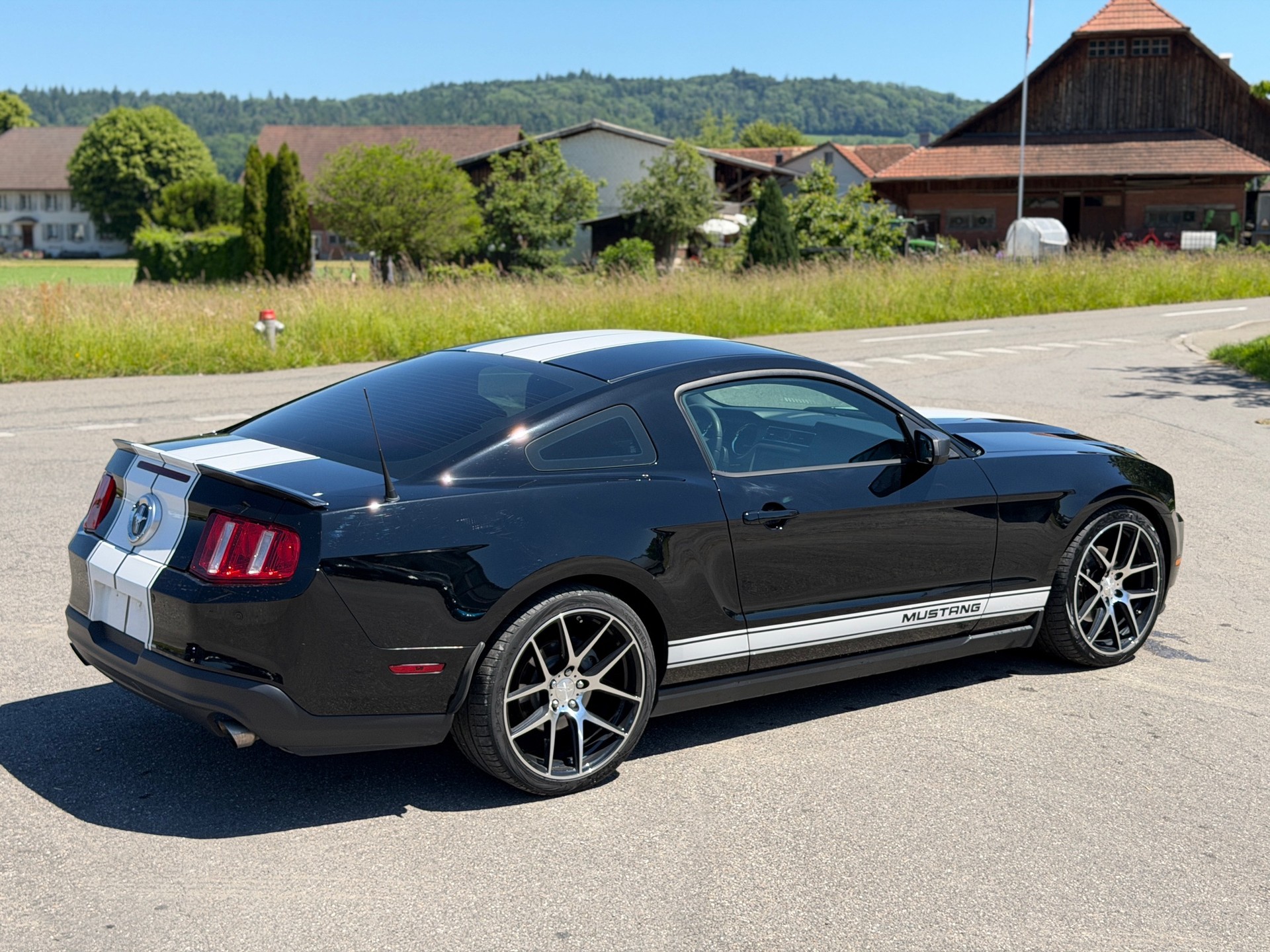 FORD MUSTANG 3.7 Coupe-image-13