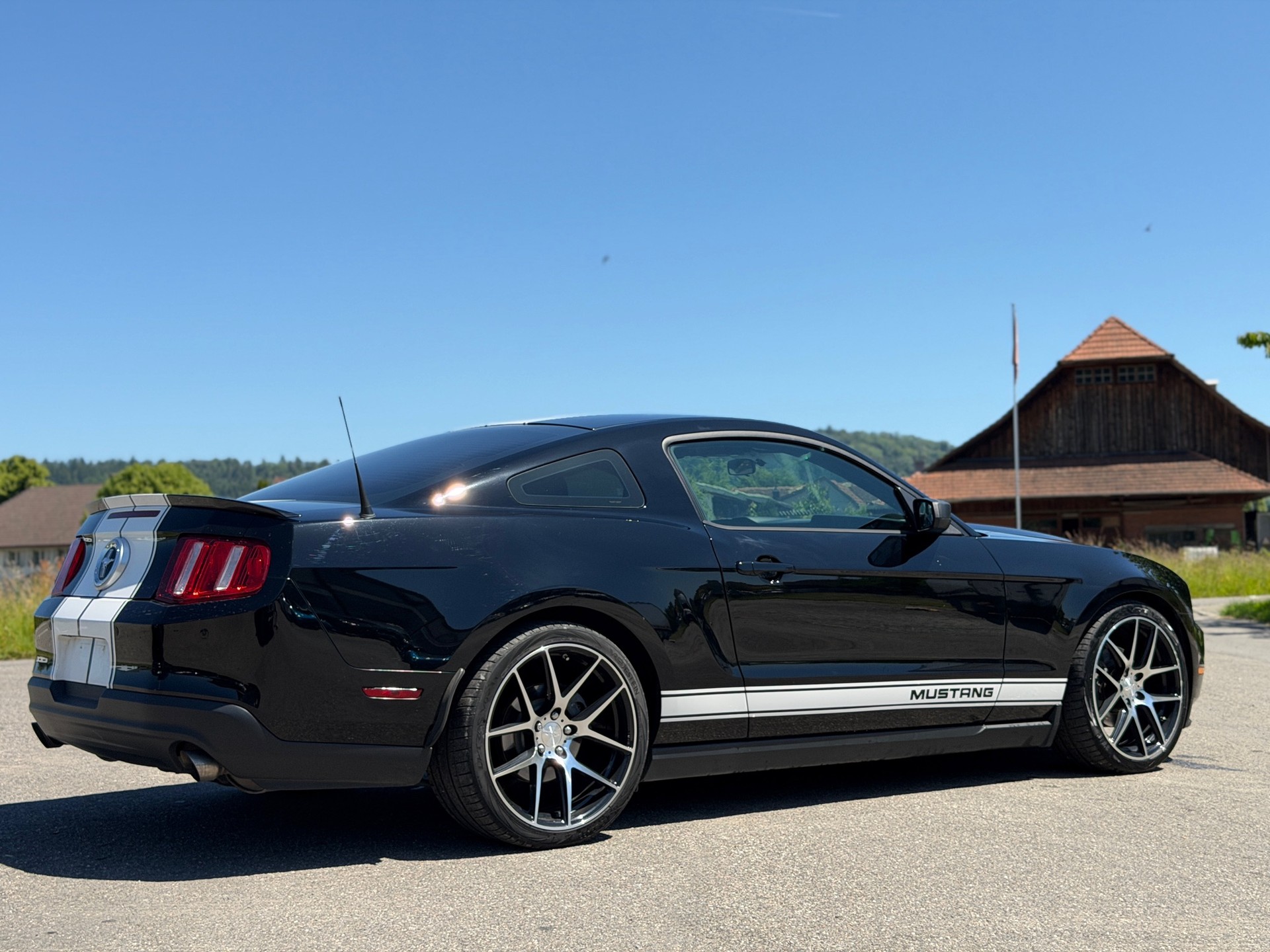 FORD MUSTANG 3.7 Coupe-image-3