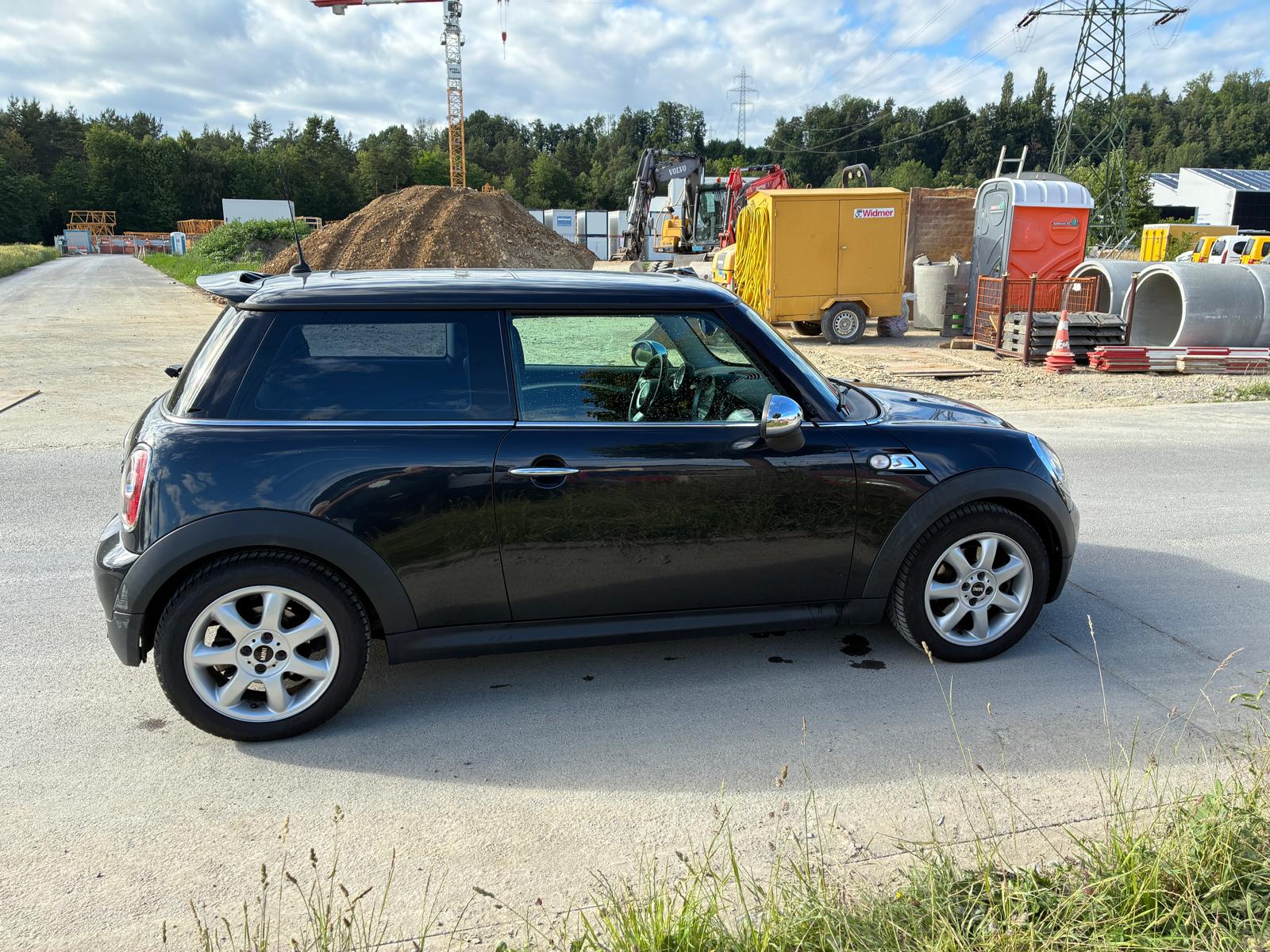MINI Cooper S Steptronic-image-1