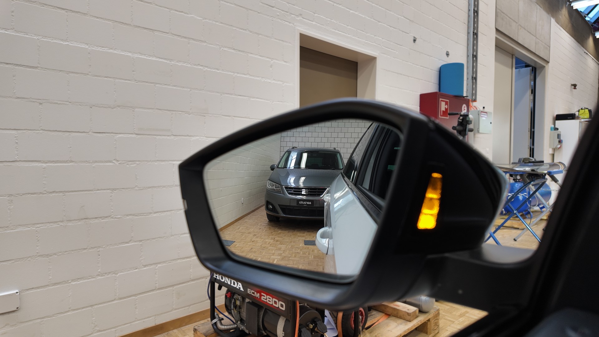 SKODA Superb Combi 2.0 TDi SportLine 4x4 DSG-image-26