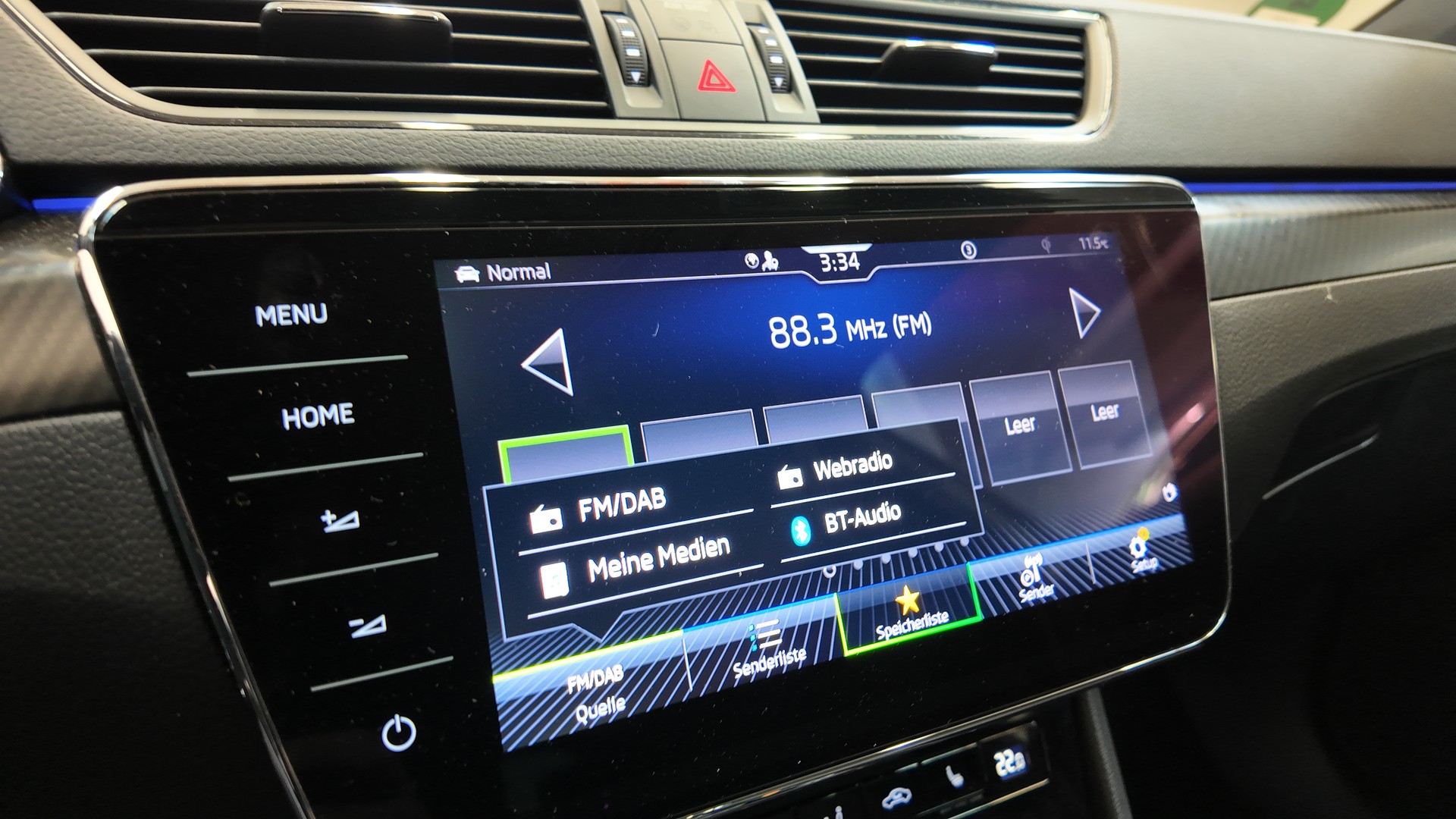 SKODA Superb Combi 2.0 TDi SportLine 4x4 DSG-image-28
