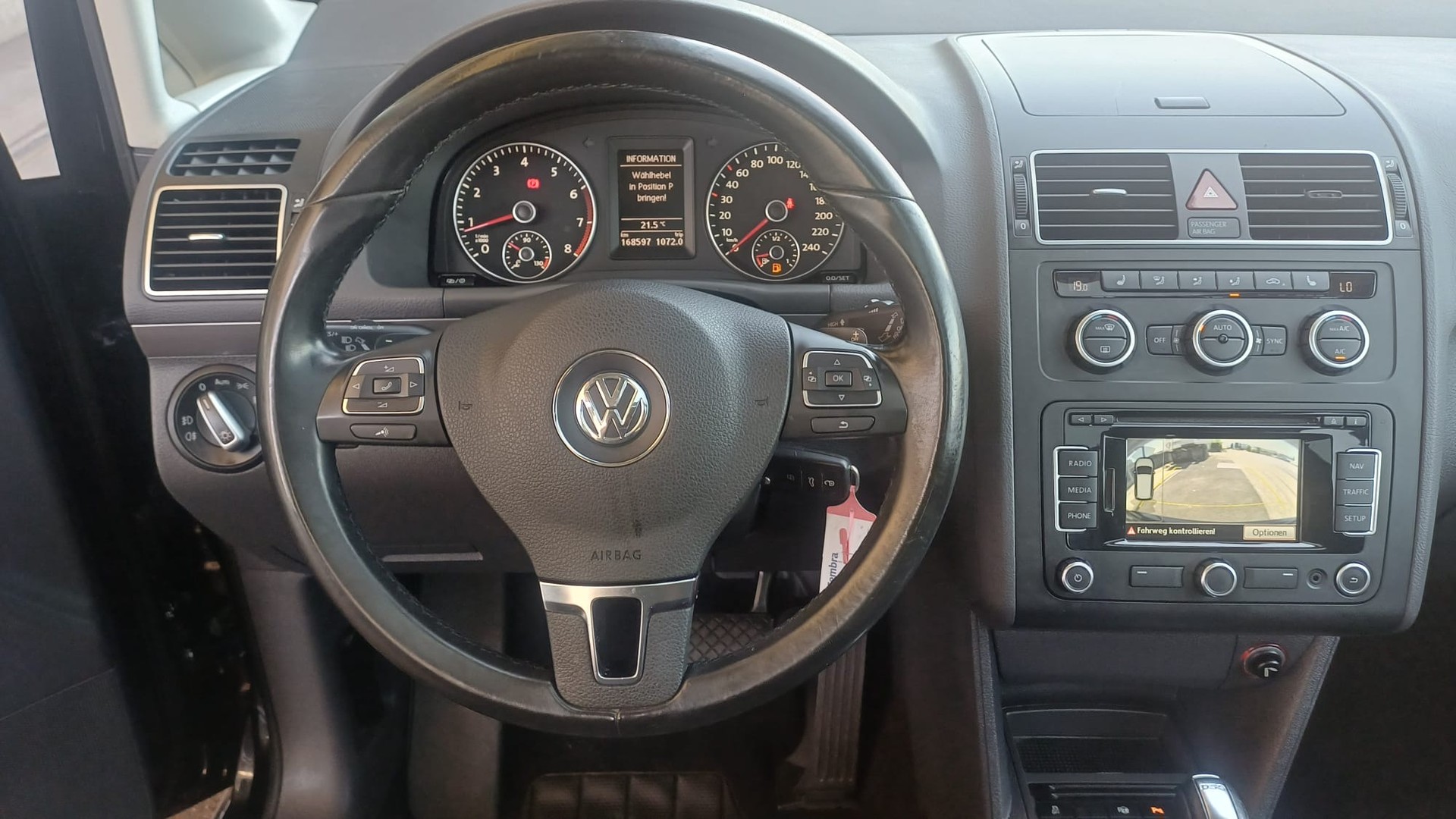 VW CrossTouran 1.4 TSI DSG-image-13