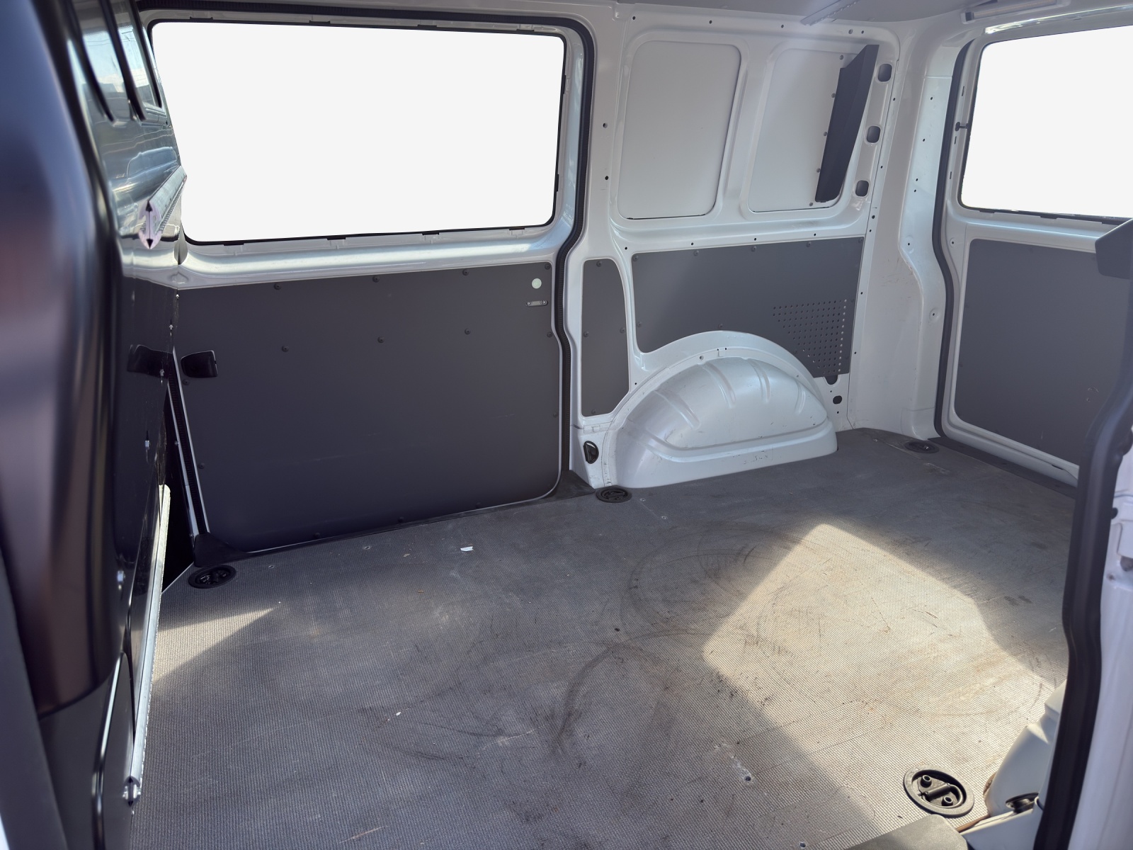 VW T6.1 2.0 TDI 4Motion-image-11