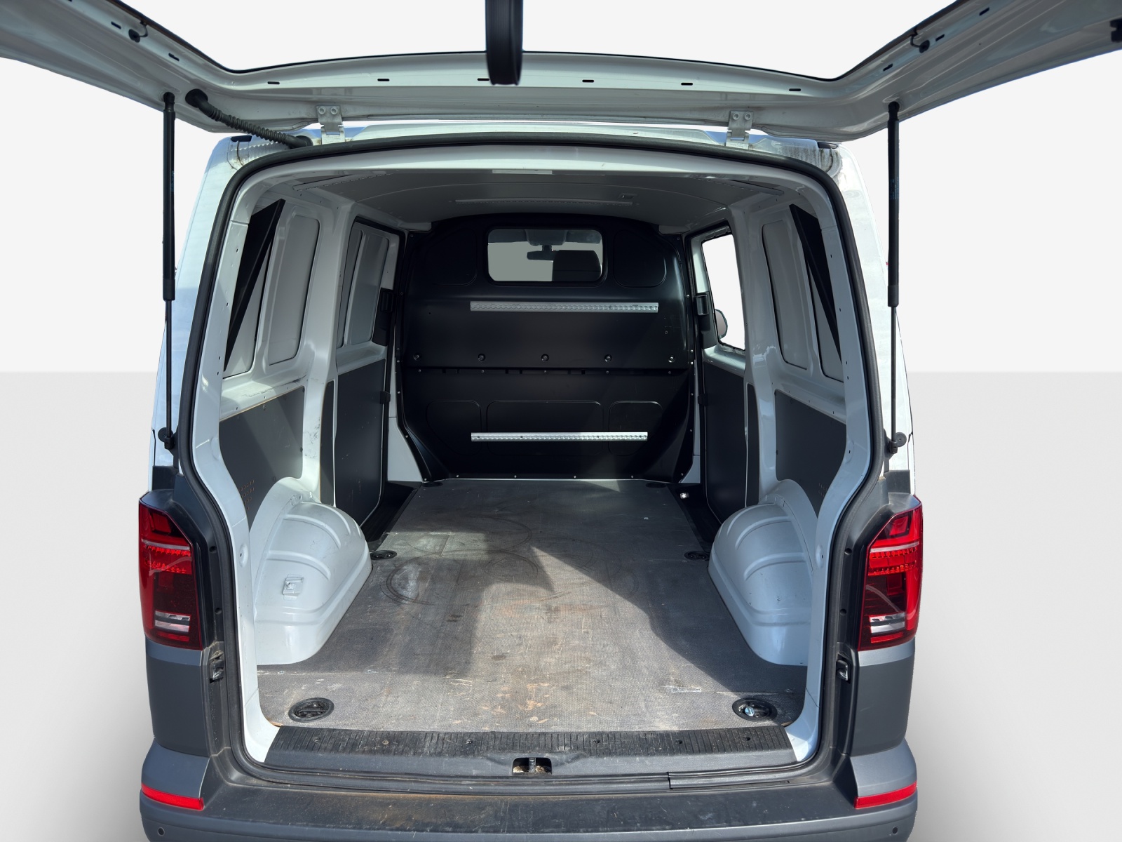 VW T6.1 2.0 TDI 4Motion-image-12