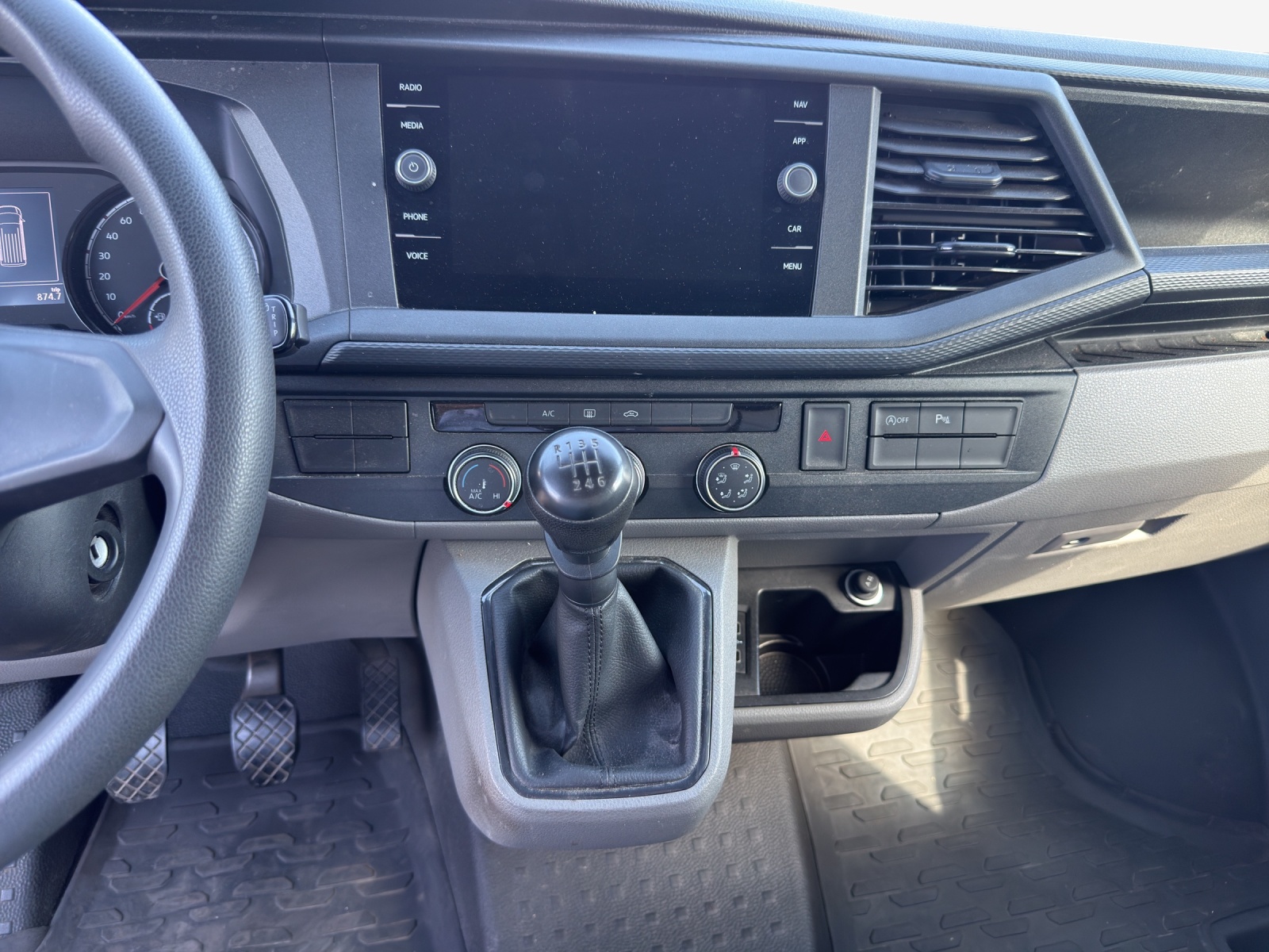 VW T6.1 2.0 TDI 4Motion-image-10