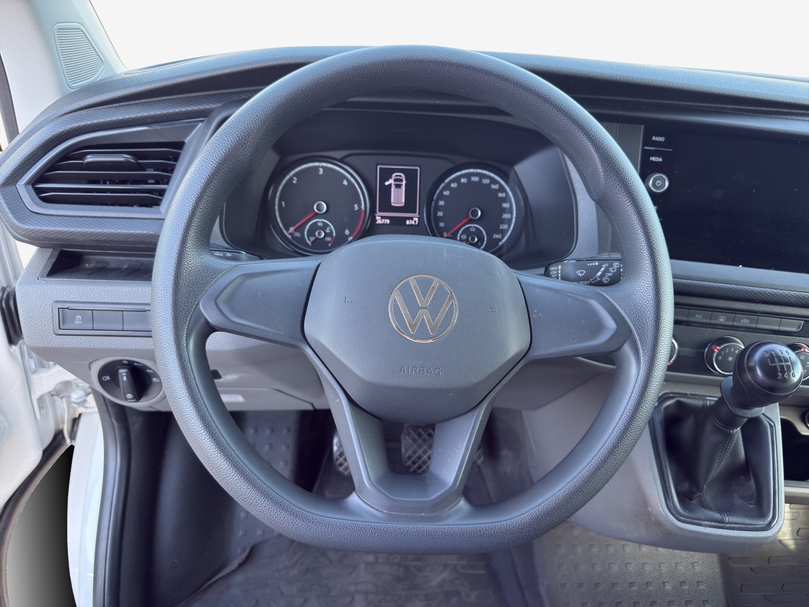 VW T6.1 2.0 TDI 4Motion-image-9