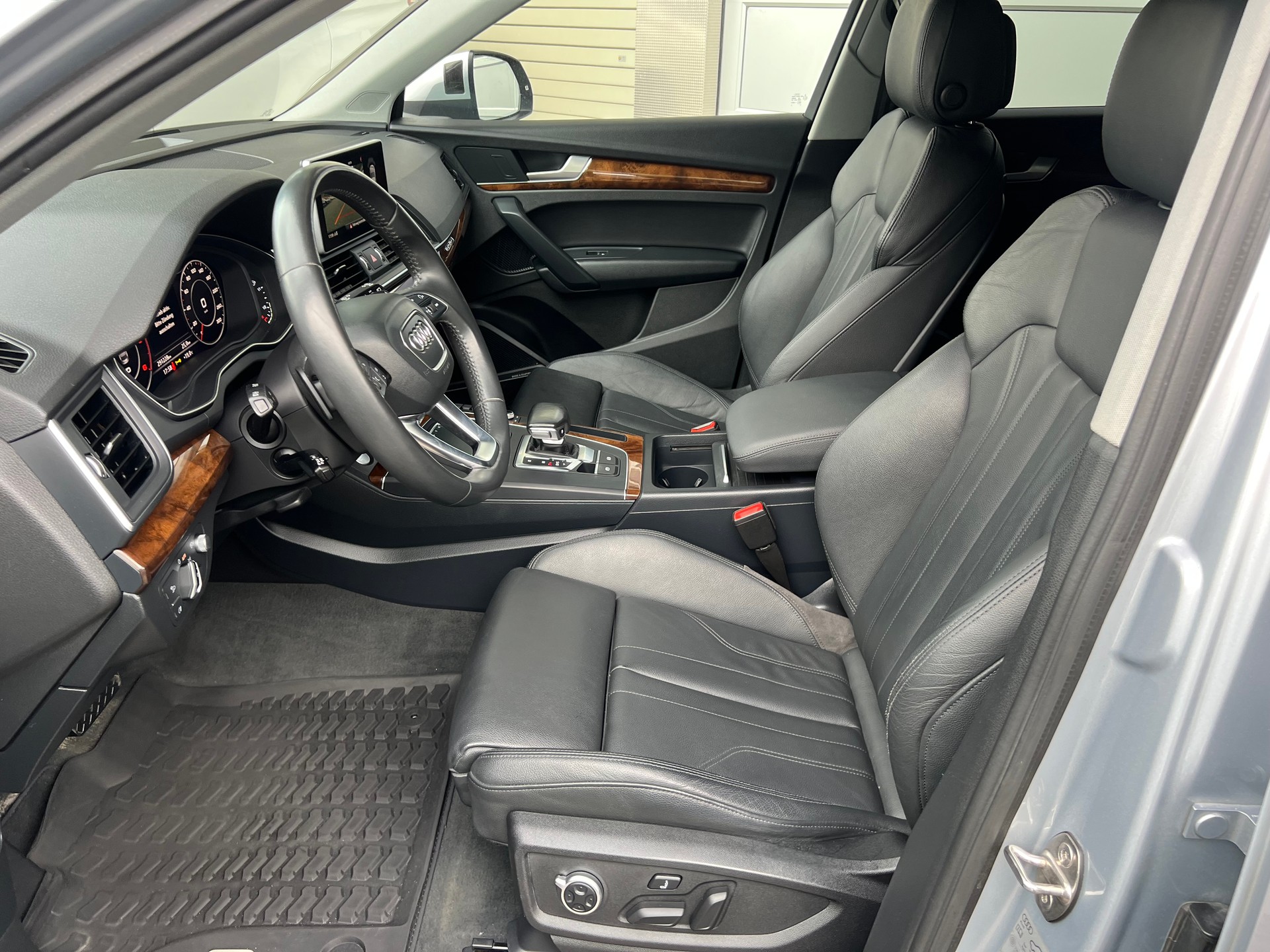 AUDI Q5 3.0 TDI S-Line sport 4x4 tiptronic *** Leder * Head-Up Display * Matrix LED Scheinwerfer * Bang & Olufsen Sound ***-image-18
