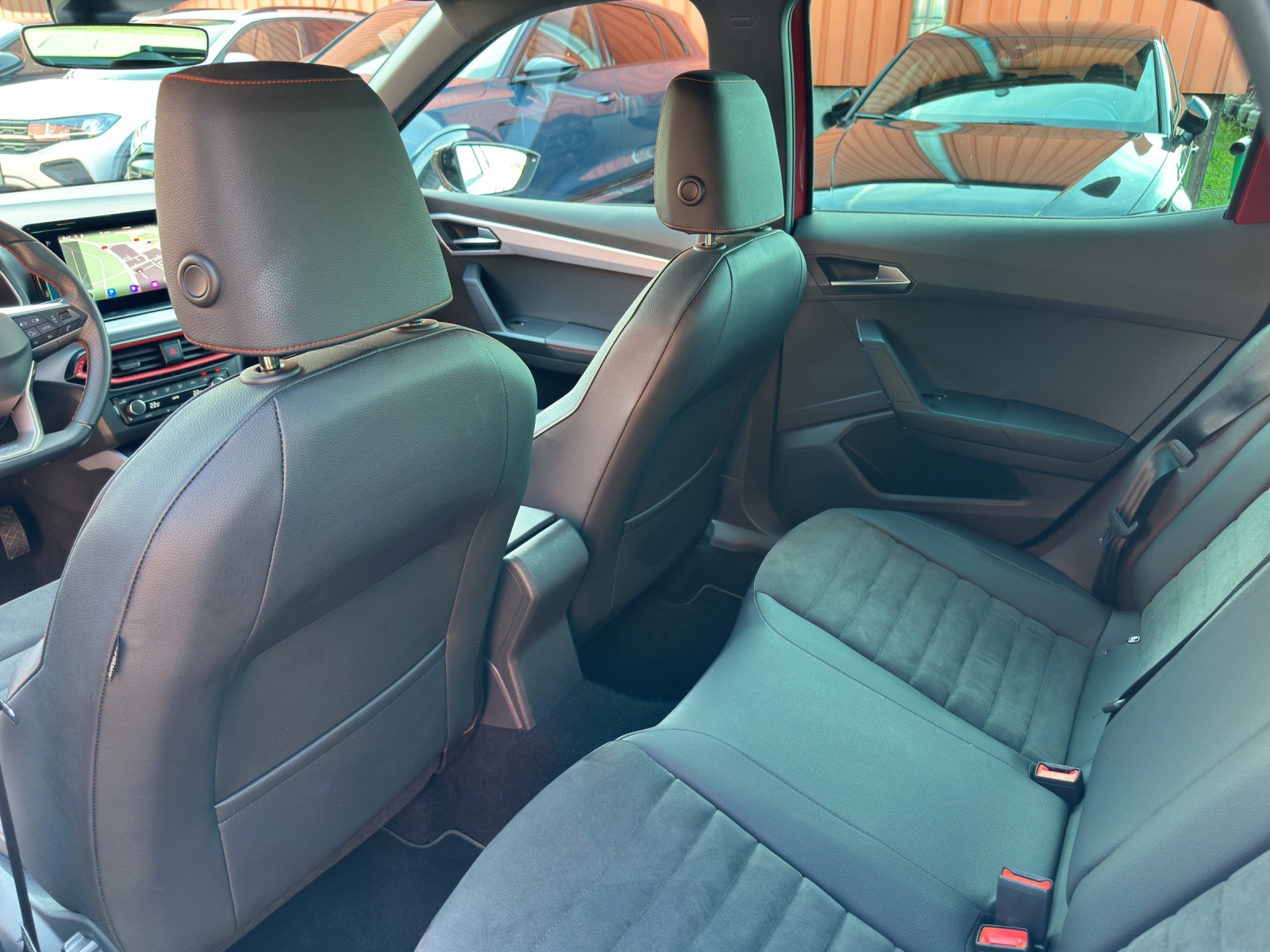 SEAT Arona 1.5 Eco TSI Hola FR DSG-image-16