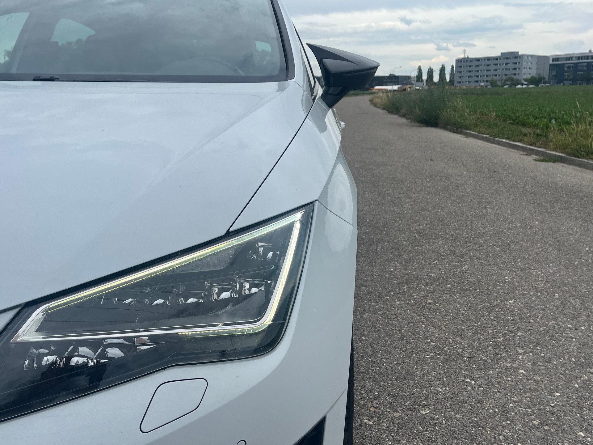 SEAT Leon 2.0 TSI Cupra 290-image-3