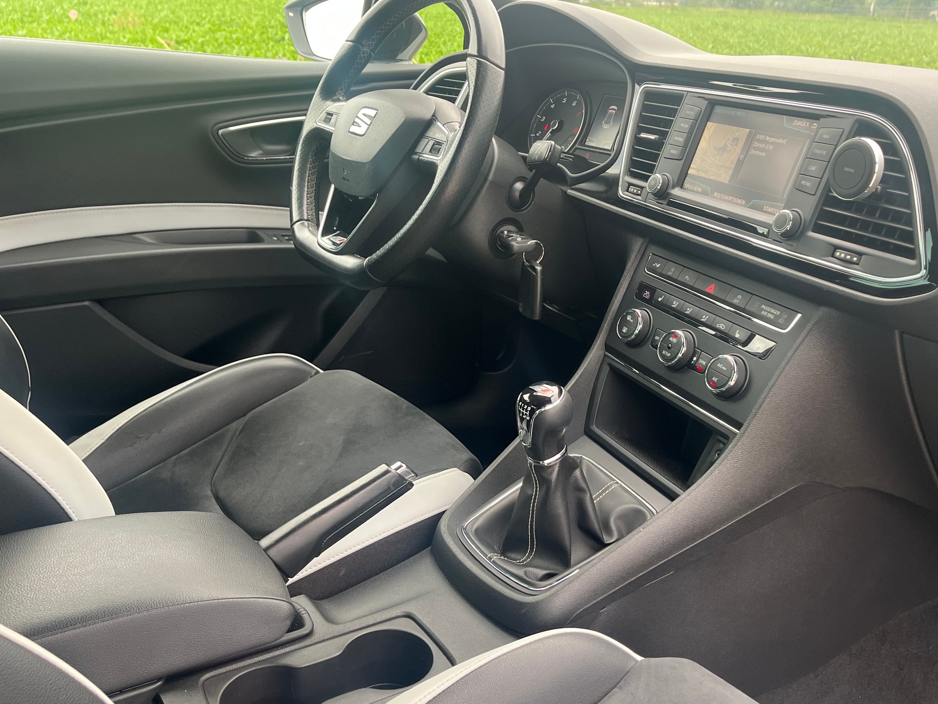 SEAT Leon 2.0 TSI Cupra 290-image-14