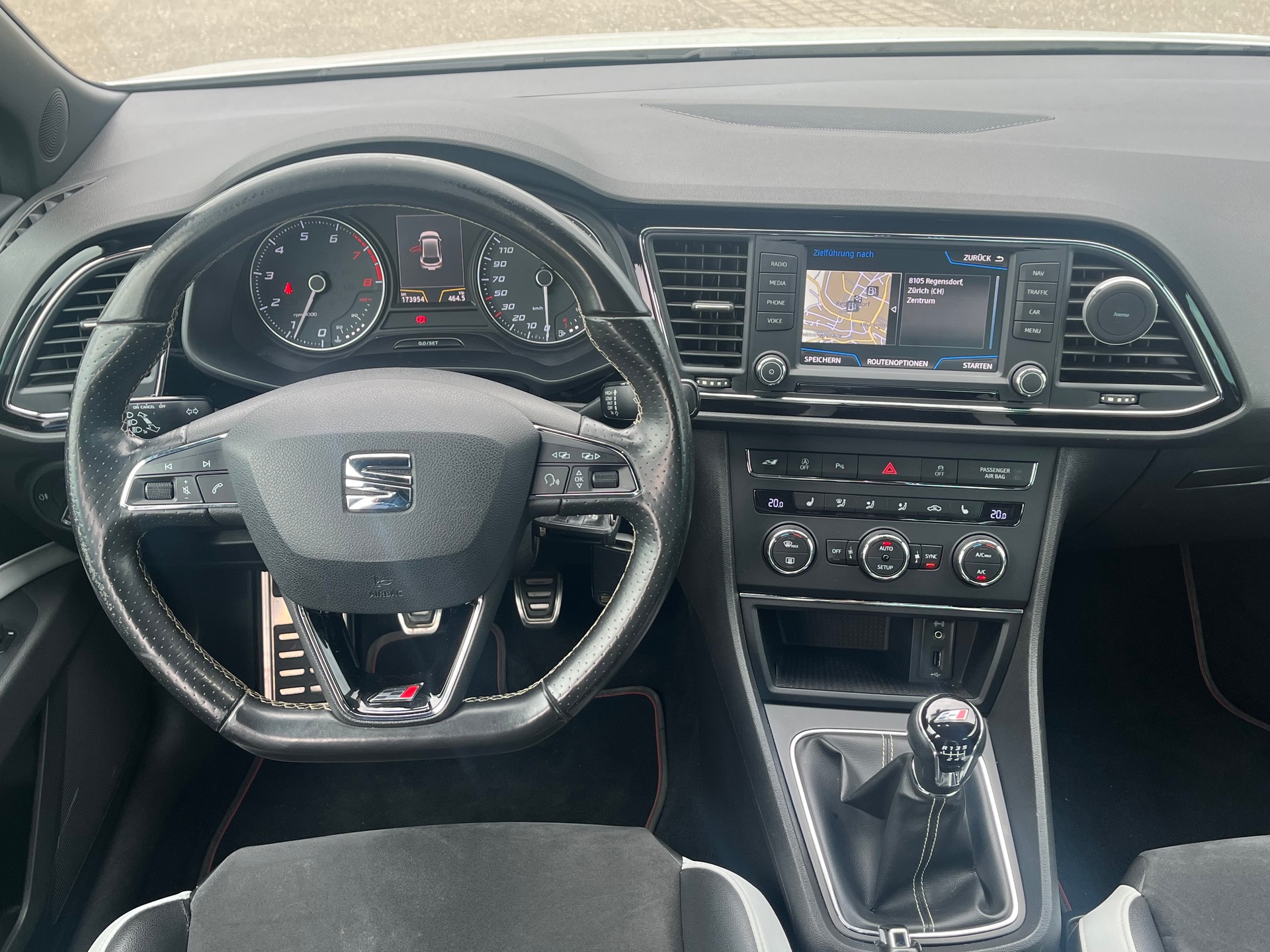 SEAT Leon 2.0 TSI Cupra 290-image-9