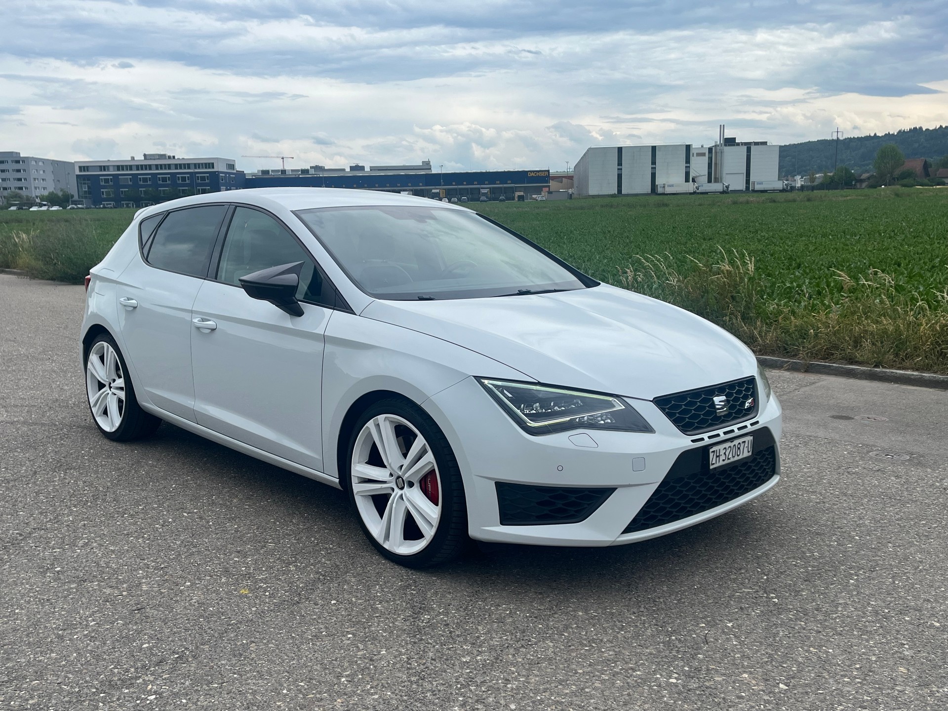 SEAT Leon 2.0 TSI Cupra 290-image-0