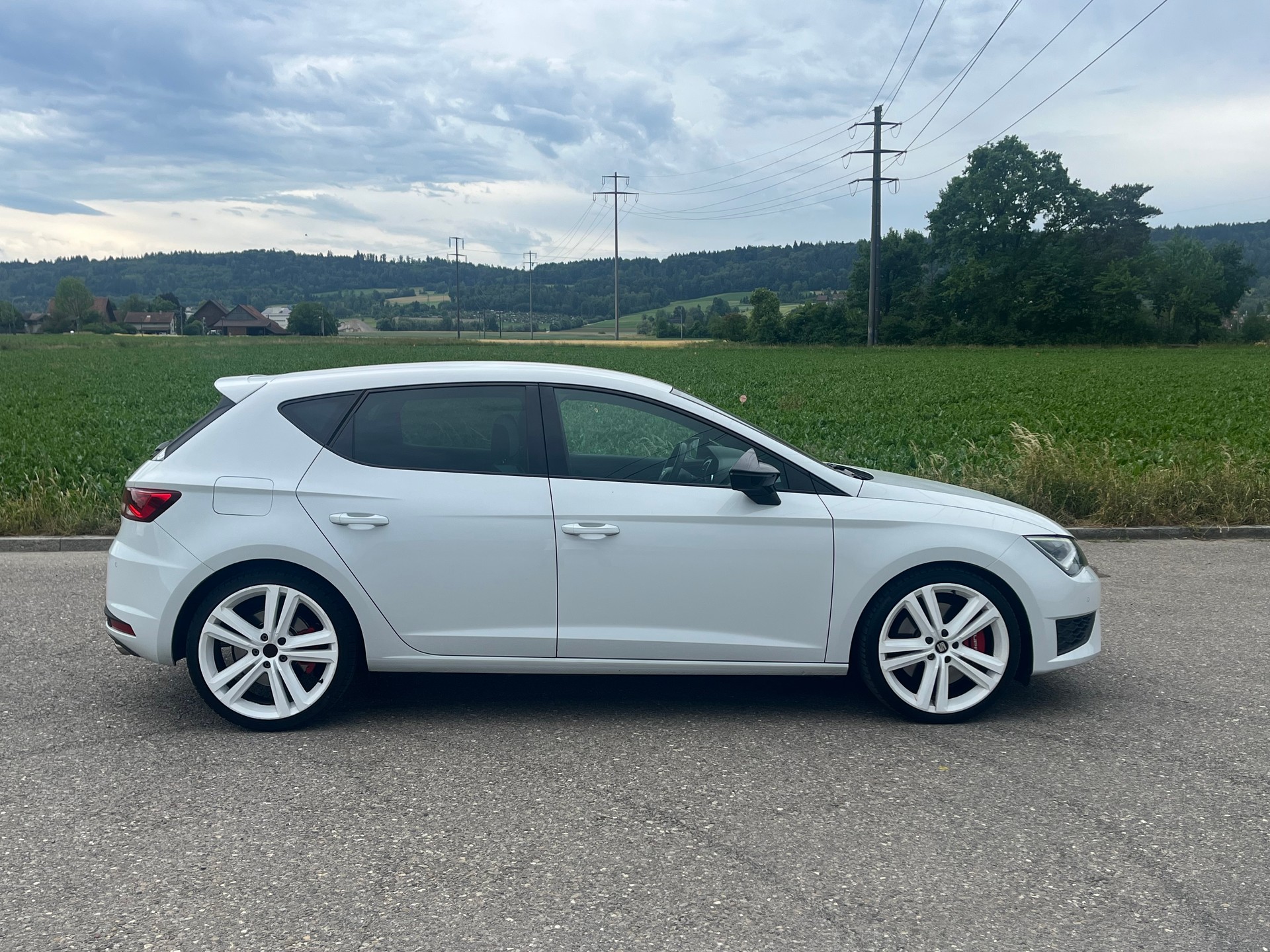 SEAT Leon 2.0 TSI Cupra 290-image-4