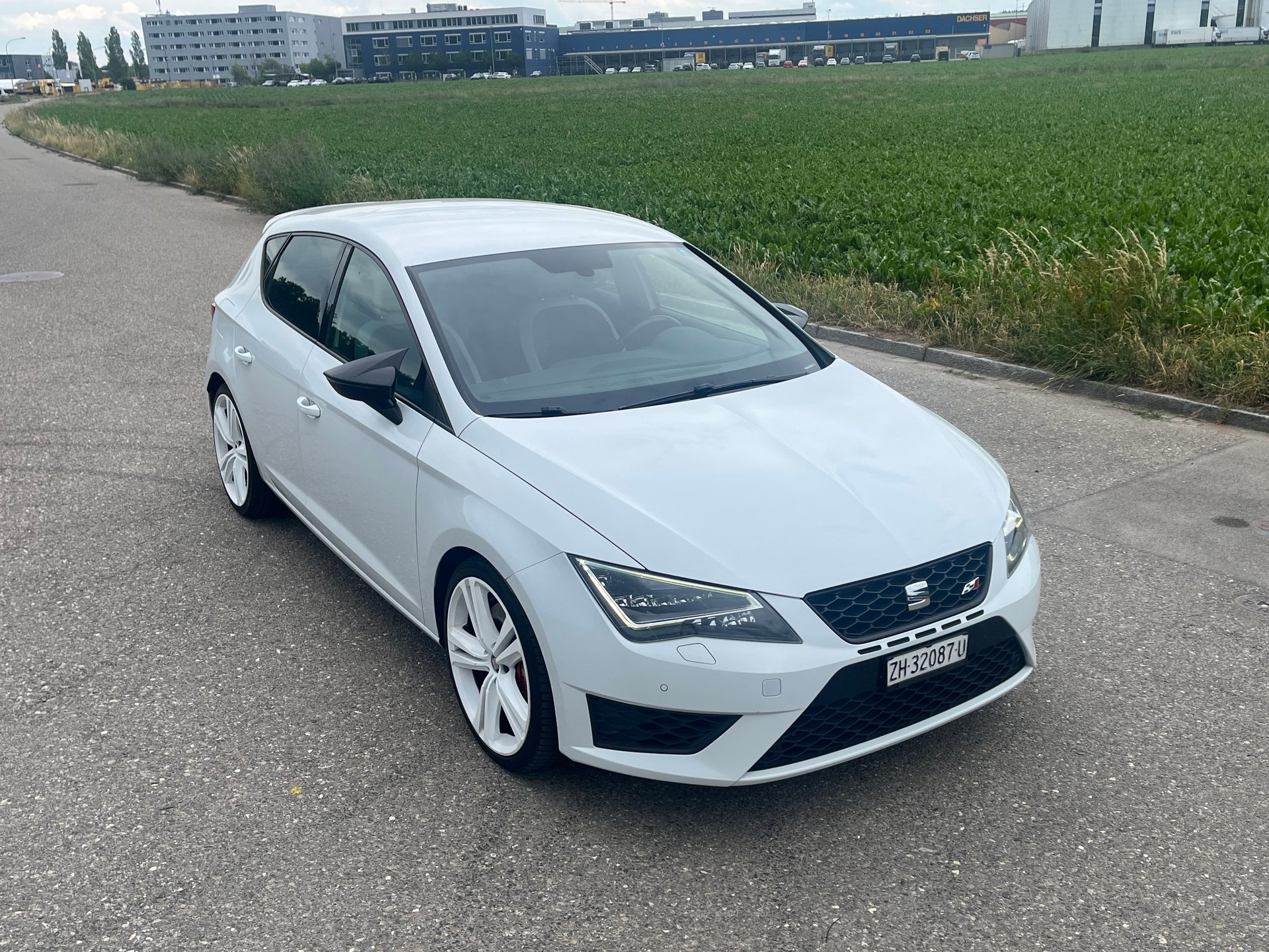 SEAT Leon 2.0 TSI Cupra 290-image-8
