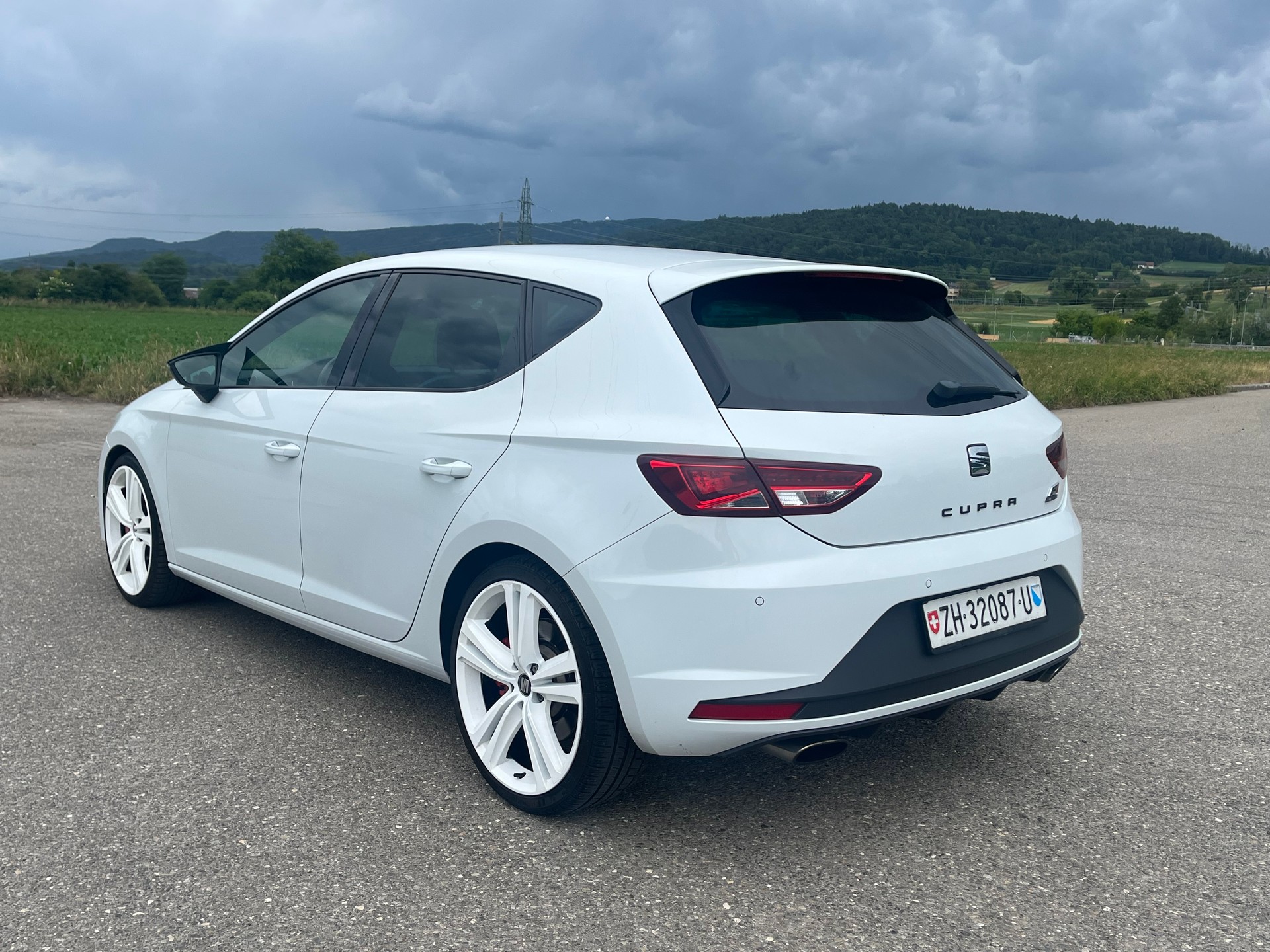 SEAT Leon 2.0 TSI Cupra 290-image-5