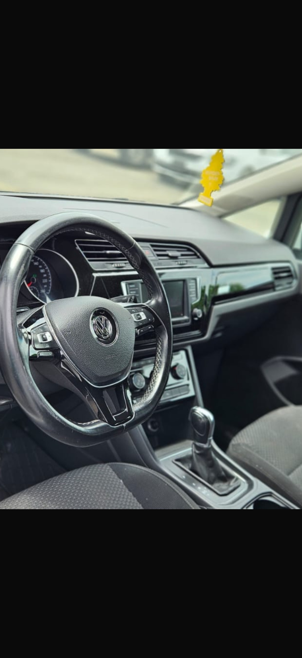 VW Touran 1.6 TDI BlueMotion Technology Trendline DSG-image-3