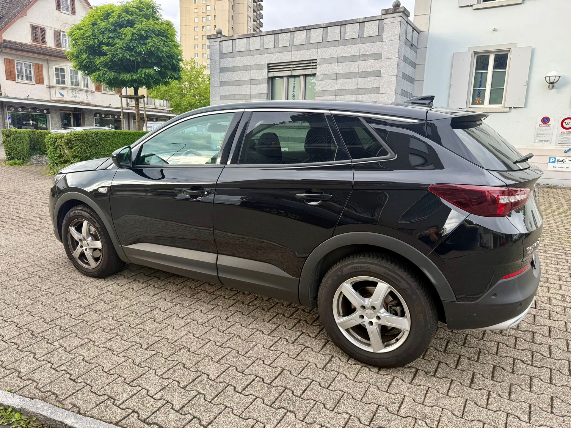 OPEL Grandland X 1.6 TP Excellence Automatik-image-0