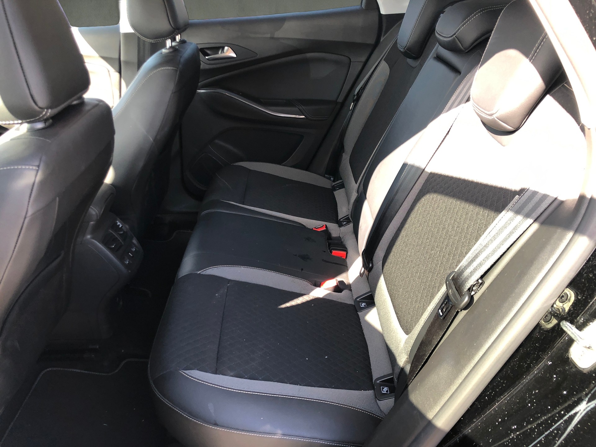 OPEL Grandland X 1.6 TP Excellence Automatik-image-5