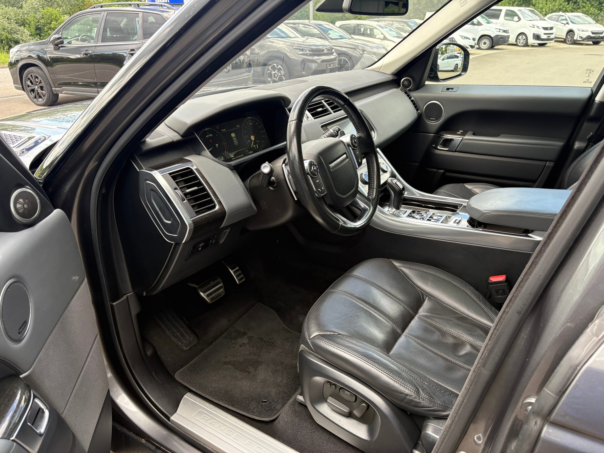 LAND ROVER Range Rover Sport 4.4 SDV8 Autobiography-image-10