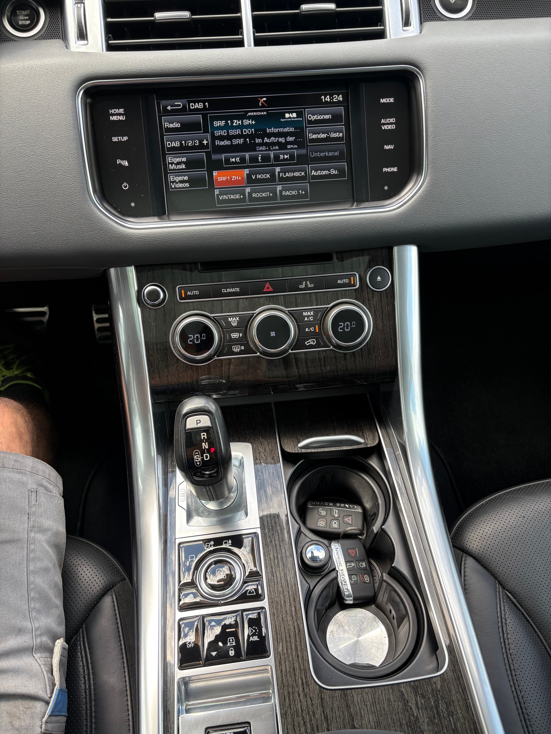 LAND ROVER Range Rover Sport 4.4 SDV8 Autobiography-image-11