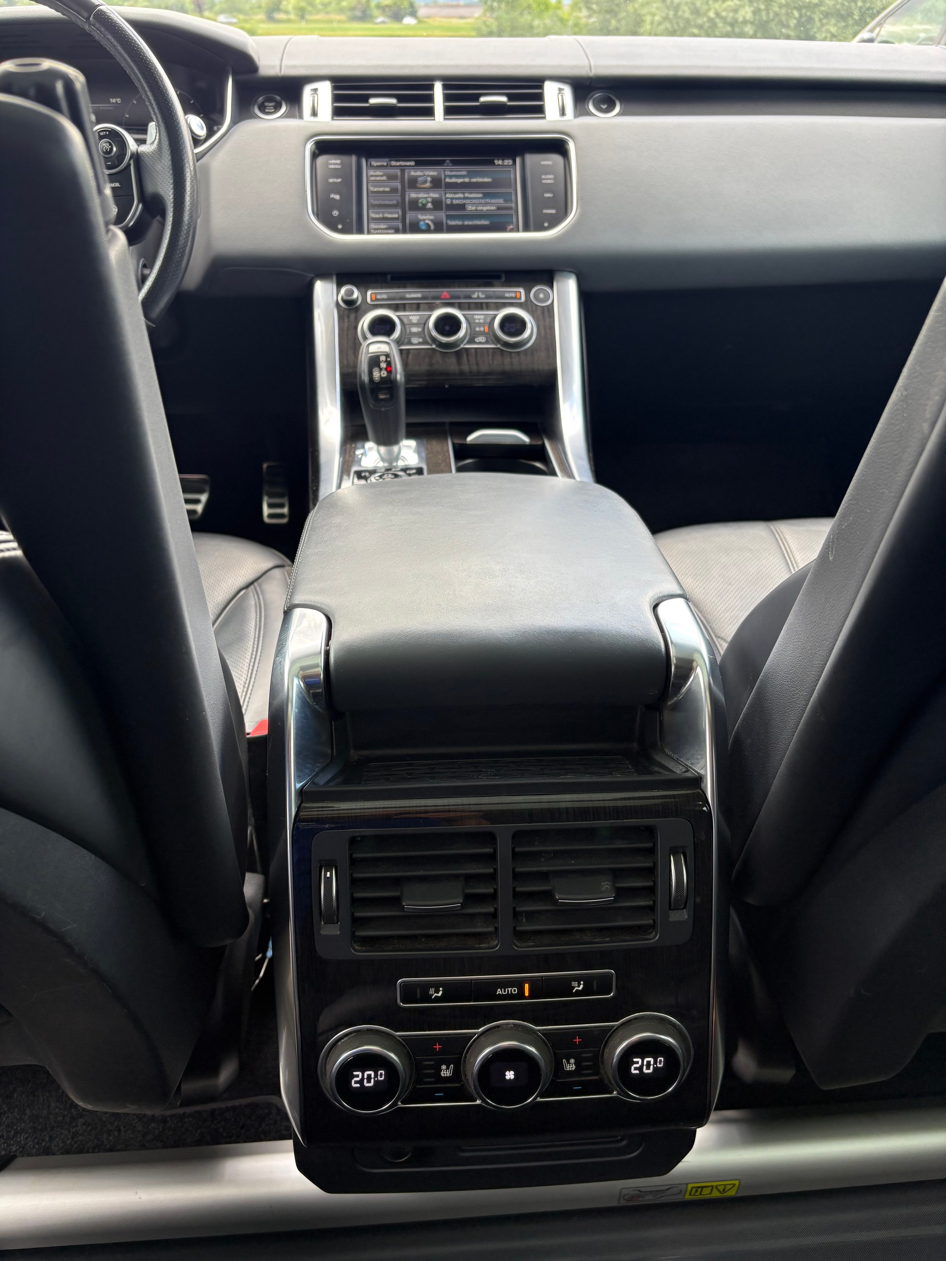 LAND ROVER Range Rover Sport 4.4 SDV8 Autobiography-image-6