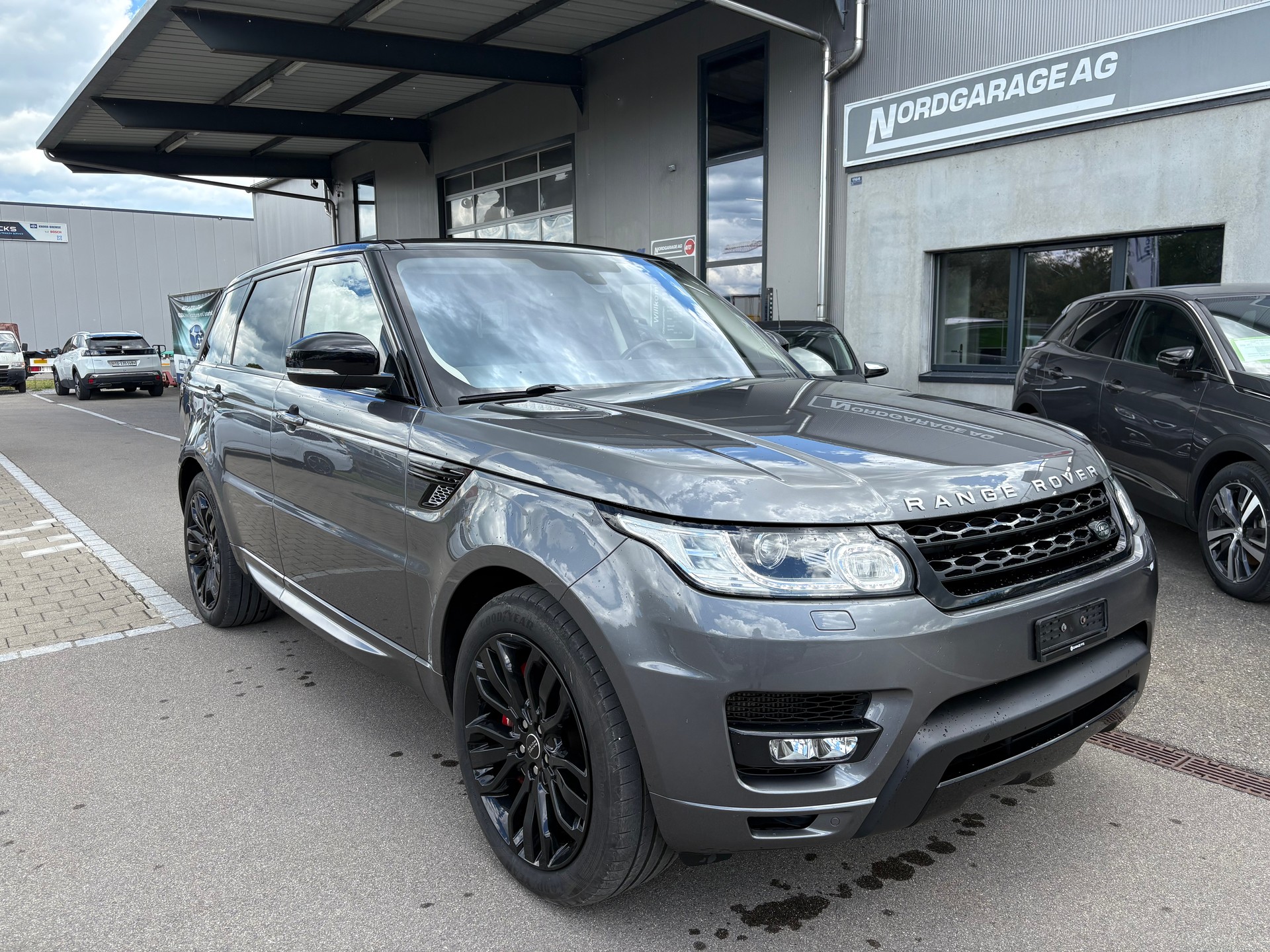LAND ROVER Range Rover Sport 4.4 SDV8 Autobiography-image-0