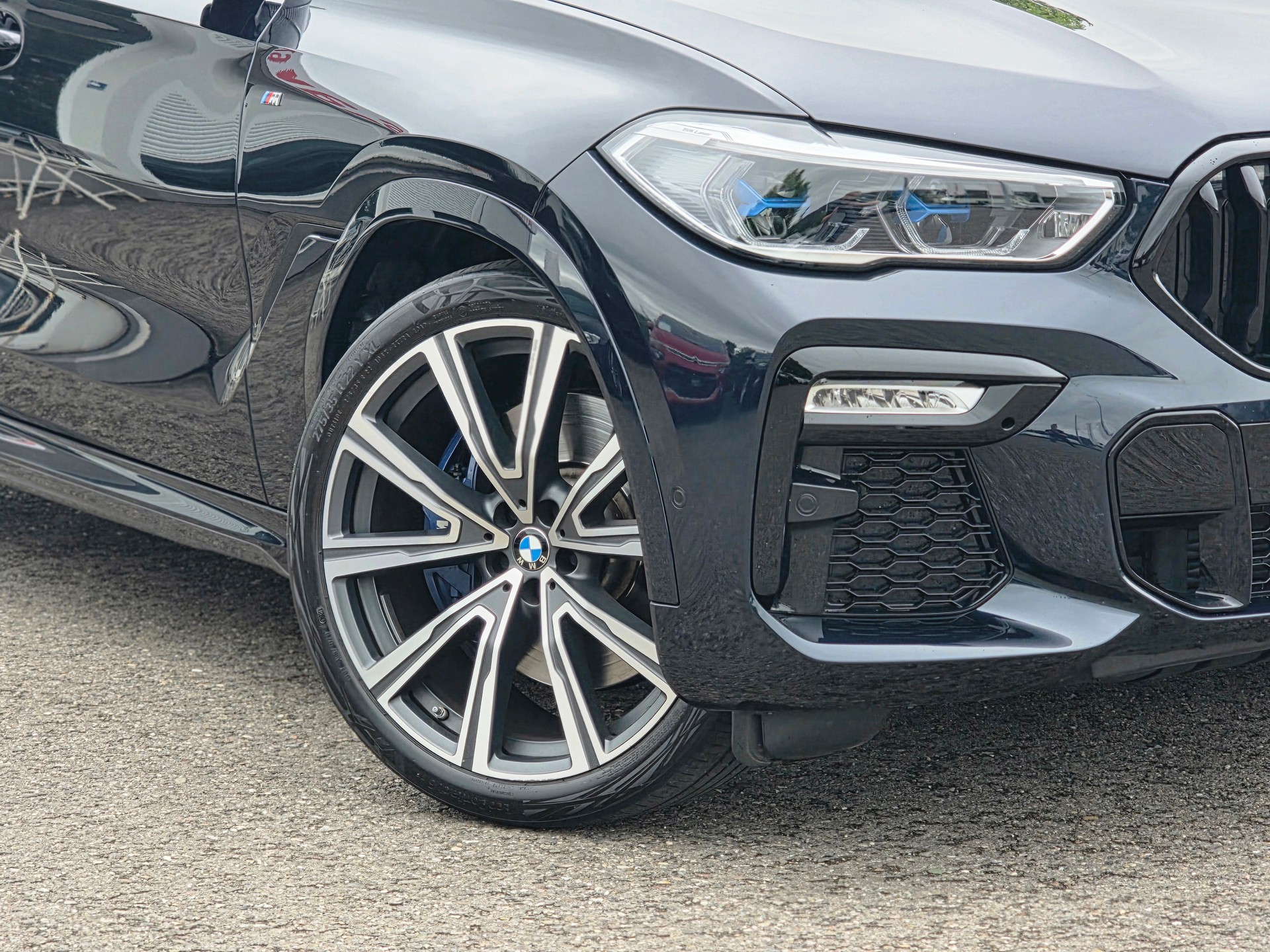 BMW X6 xDrive 48V 40d Steptronic M Sport ** Vollausstattung ** 22Zoll **-image-5