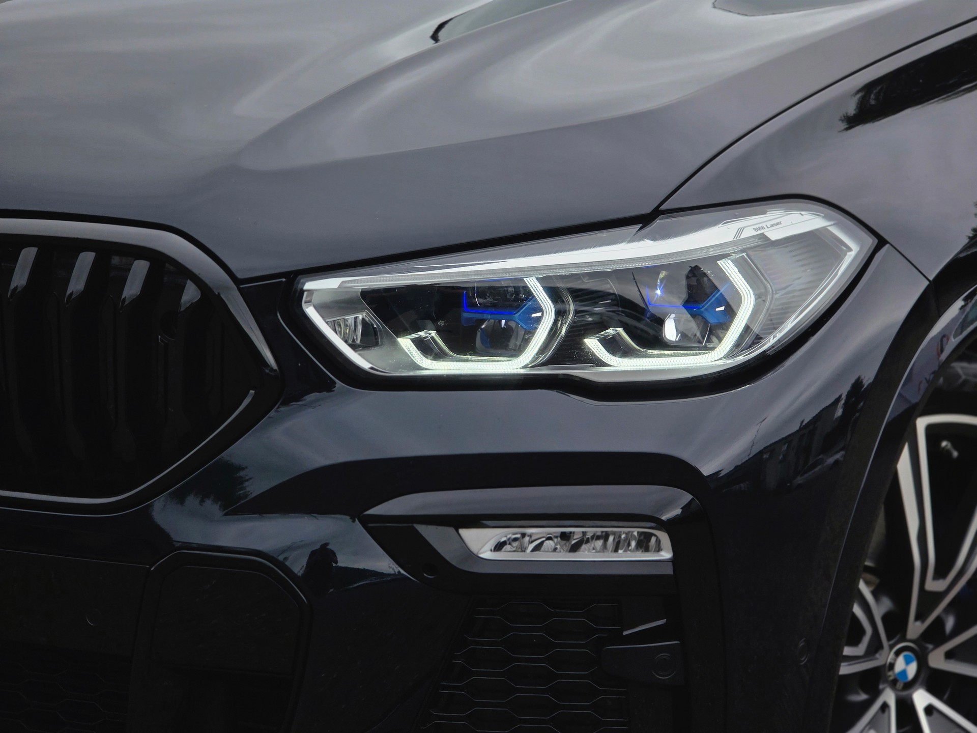 BMW X6 xDrive 48V 40d Steptronic M Sport ** Vollausstattung ** 22Zoll **-image-3