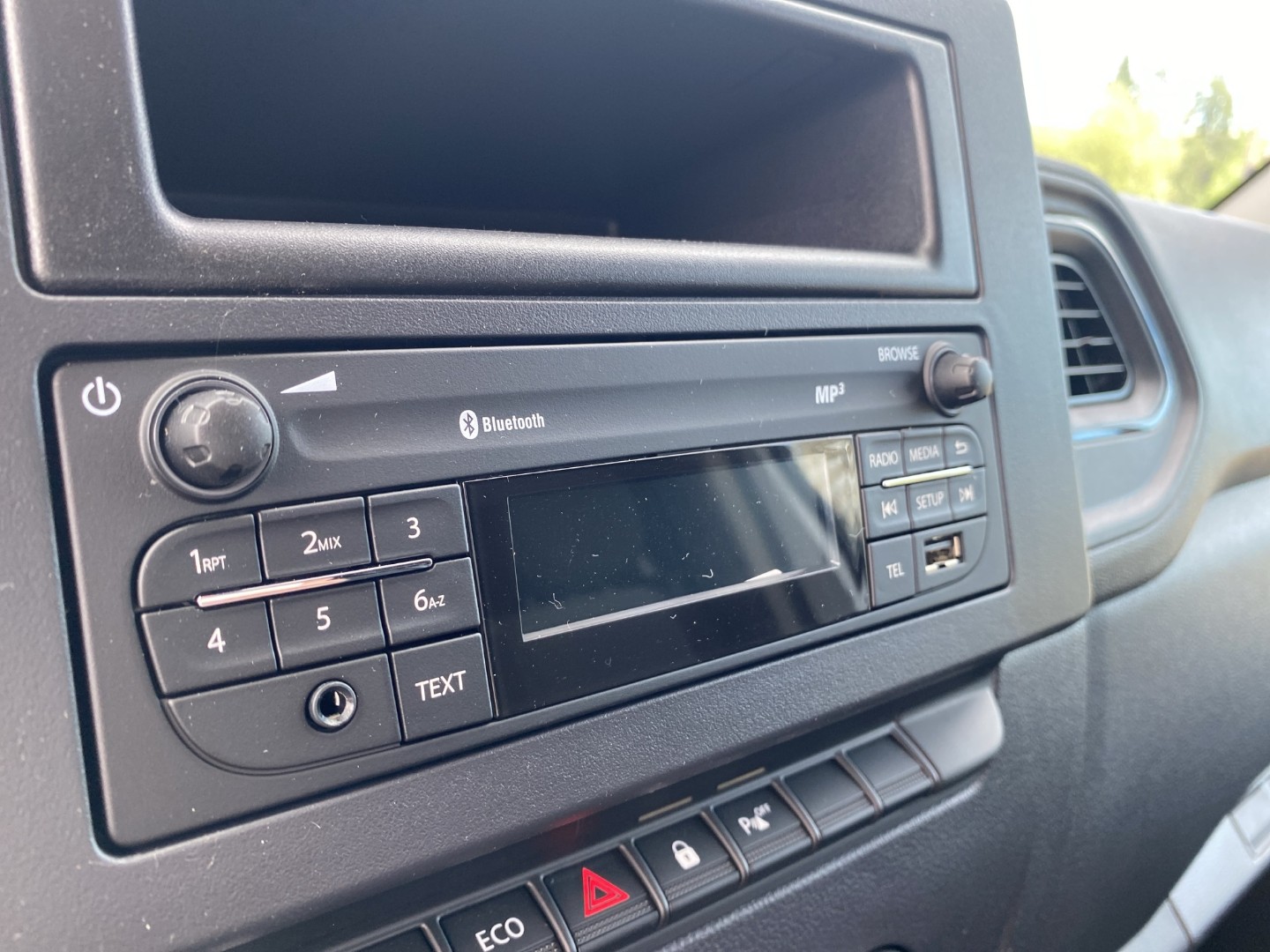 RENAULT Master T35 2.3 Blue dCi 135 L3H2-image-18