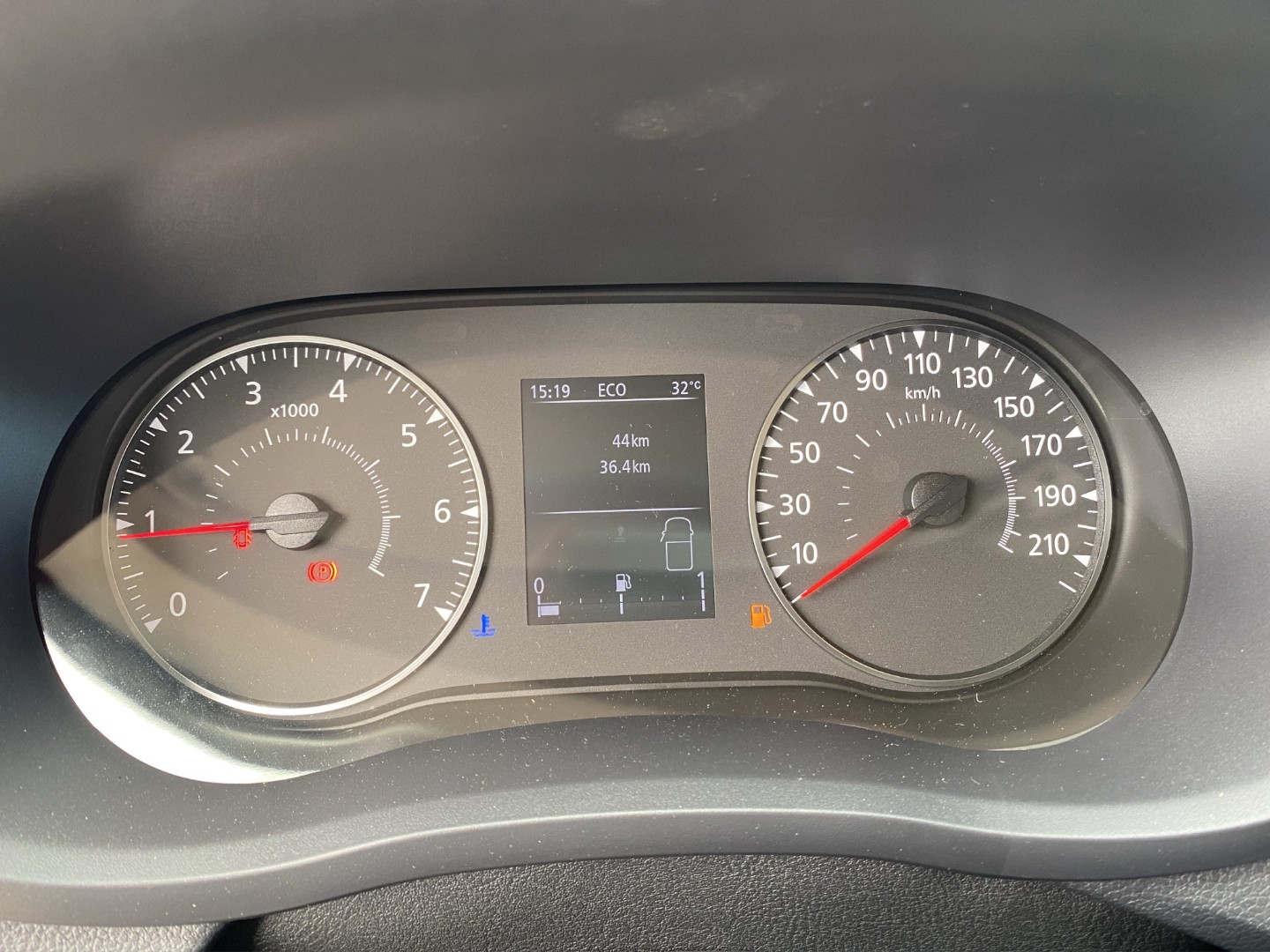 RENAULT Master T35 2.3 Blue dCi 135 L3H2-image-13