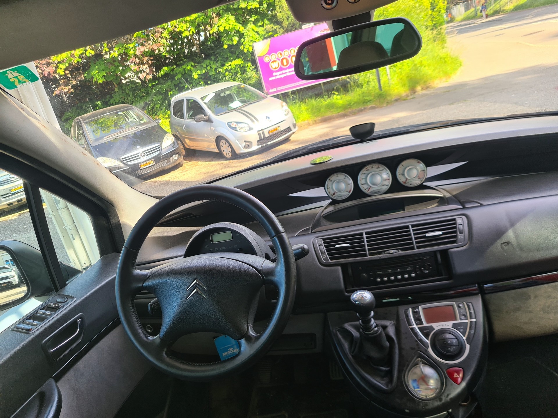 CITROEN C8 2.0 16V HDi Exclusive-image-8