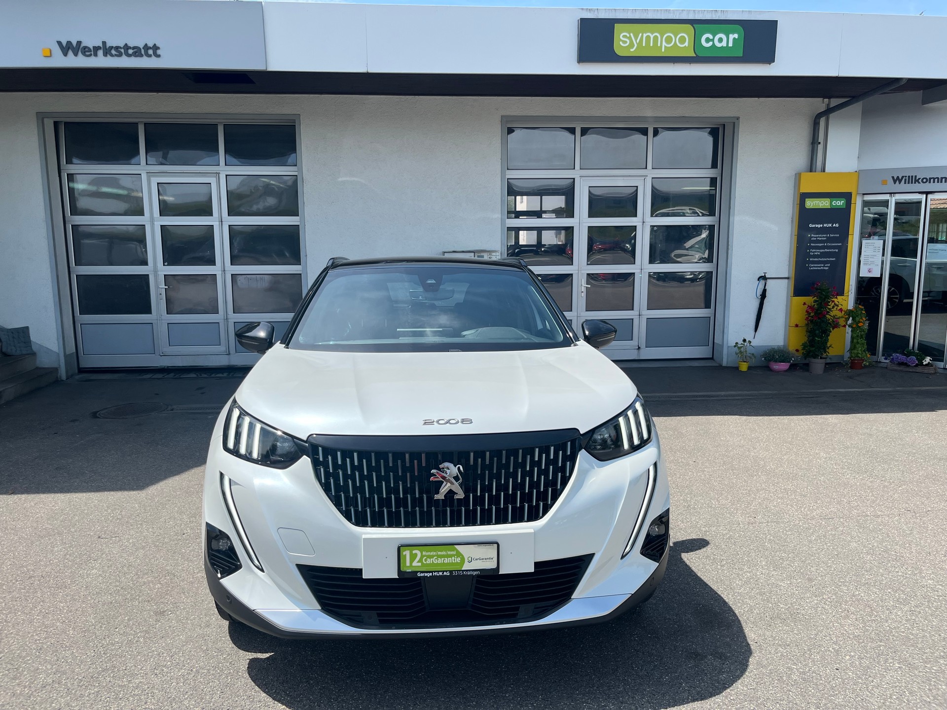 PEUGEOT 2008 1.2 PureTech GT EAT8+++155PS+++-image-4