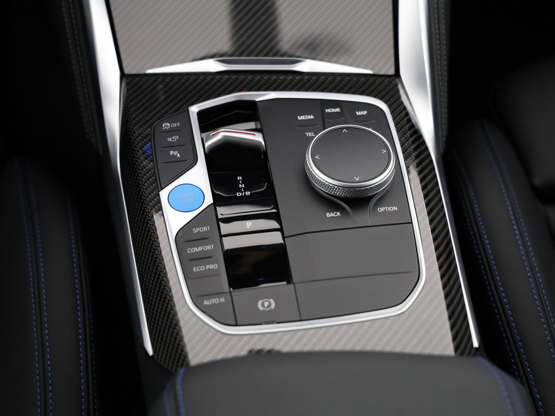 BMW i4 xDrive40-image-17