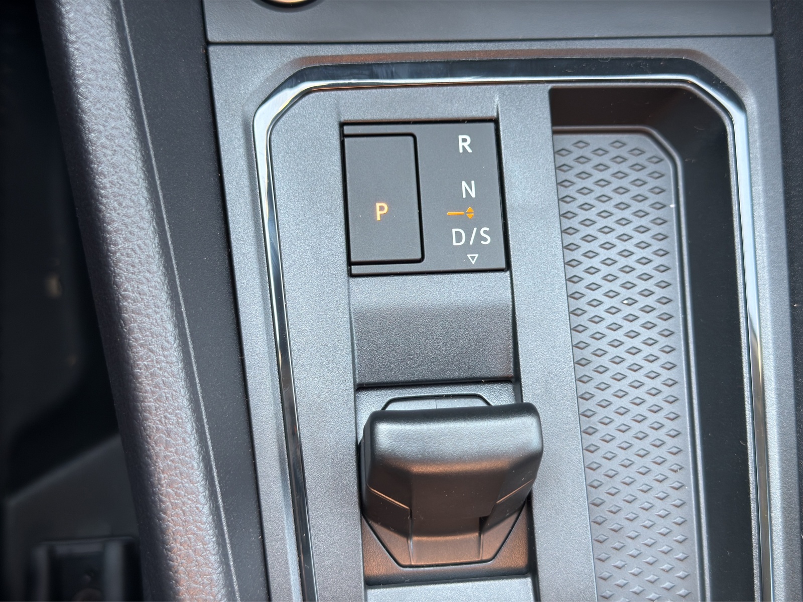 VW Caddy Cargo 1.5 TSI Plug in Hybrid DSG Maxi-image-14