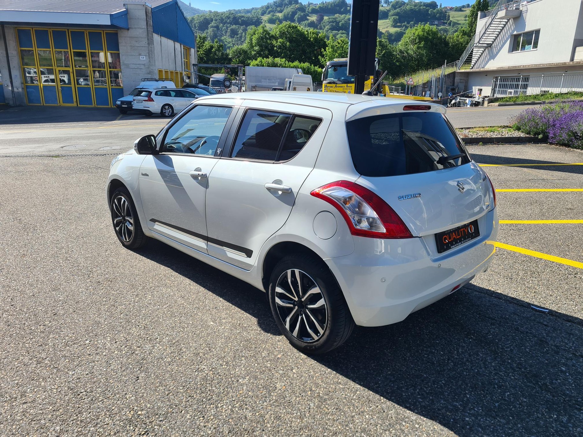 SUZUKI Swift 1.2i 16V Sergio Cellano Top 4x4-image-3