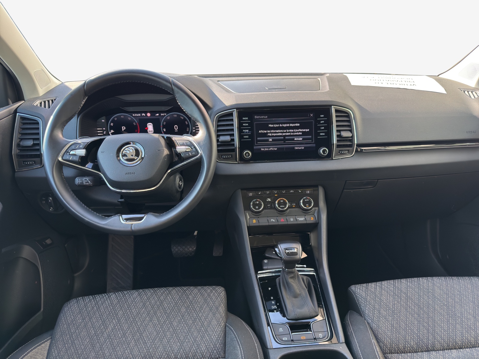SKODA Karoq 1.5 TSI Style DSG-image-8