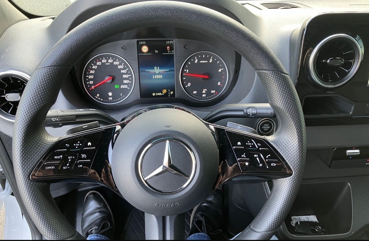 MERCEDES-BENZ Sprinter 317 CDI Standard 9G-TRONIC-image-9
