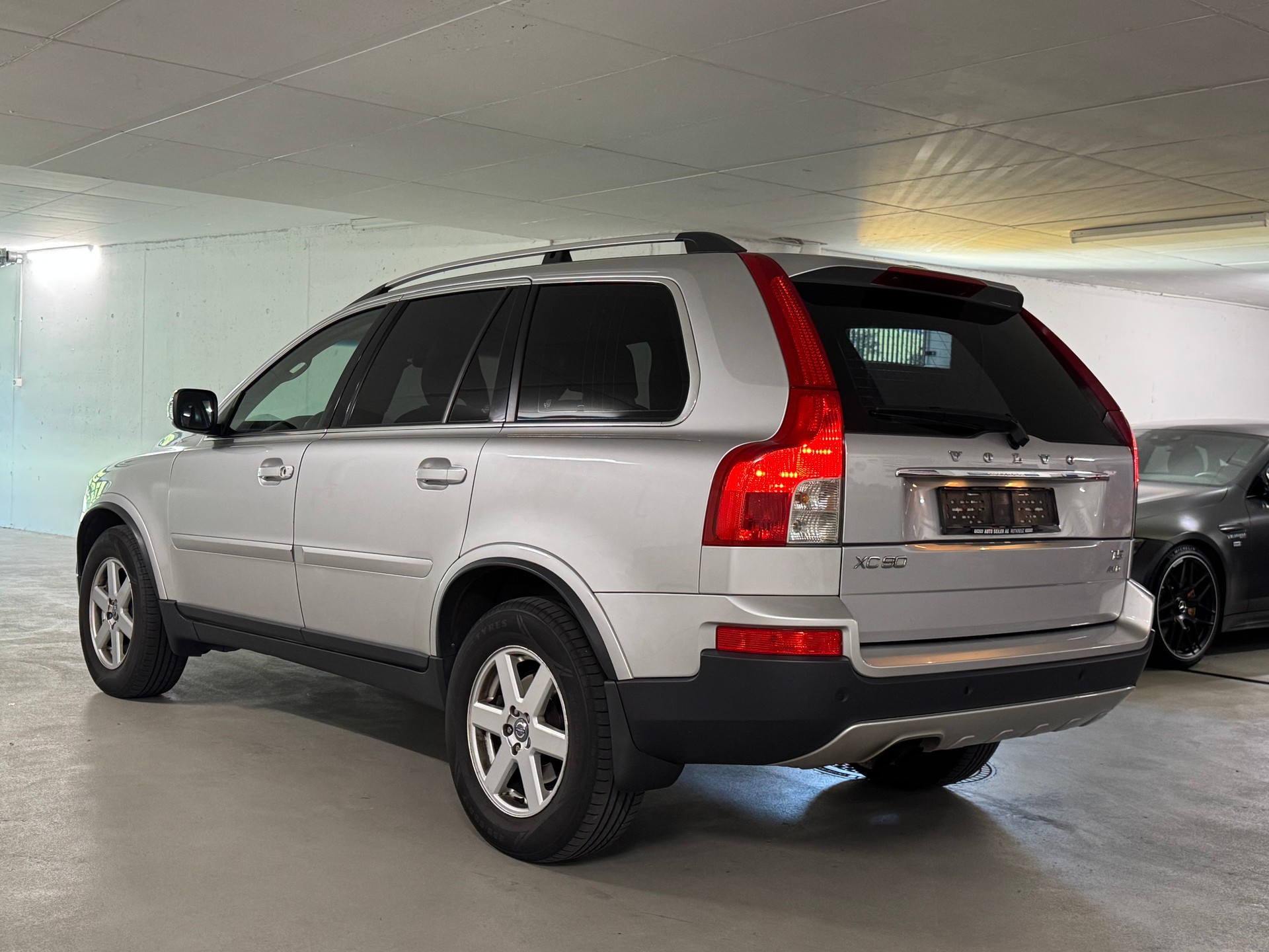 VOLVO XC90 2.5T AWD Summum Geartronic-image-4
