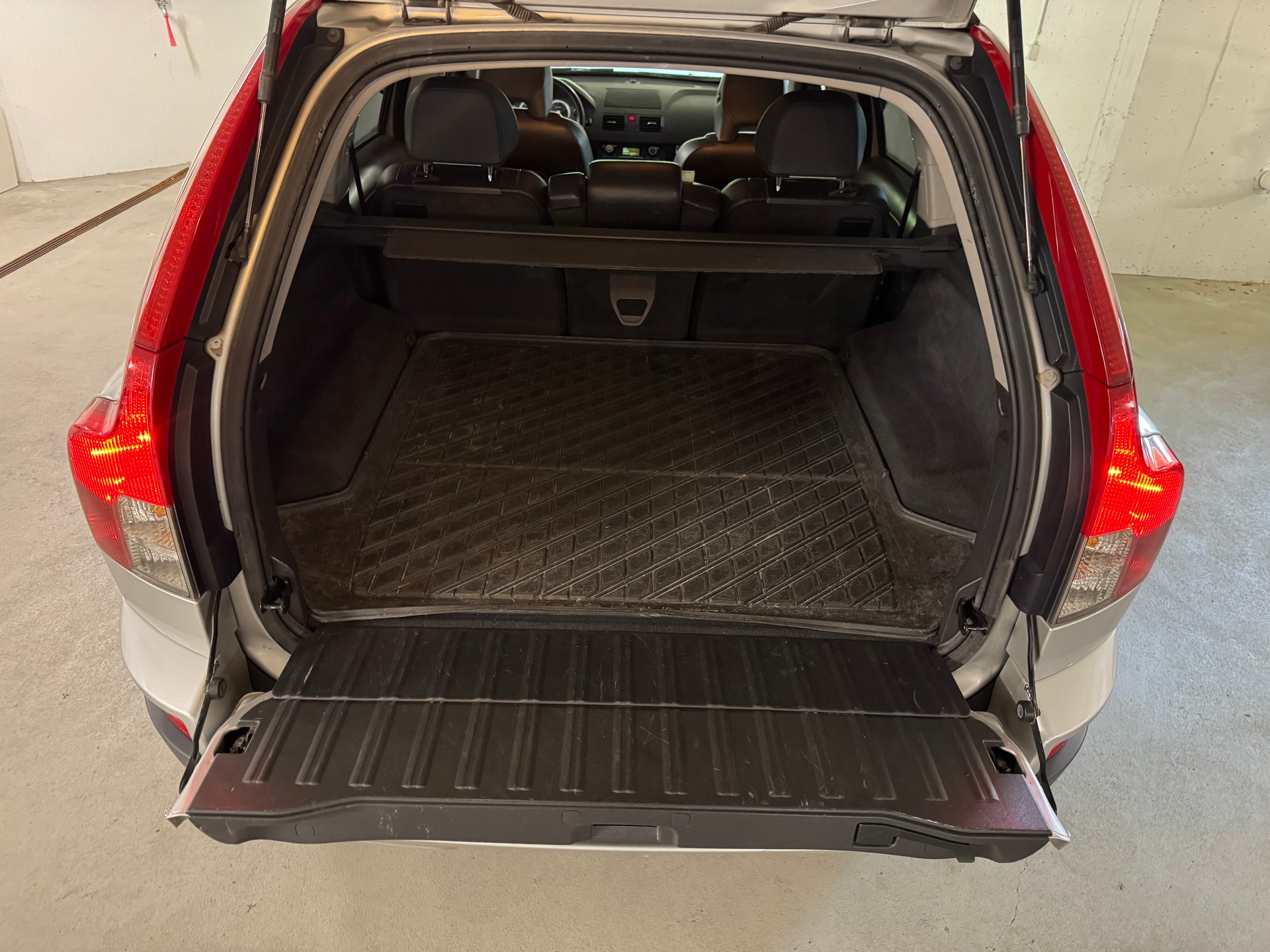VOLVO XC90 2.5T AWD Summum Geartronic-image-8