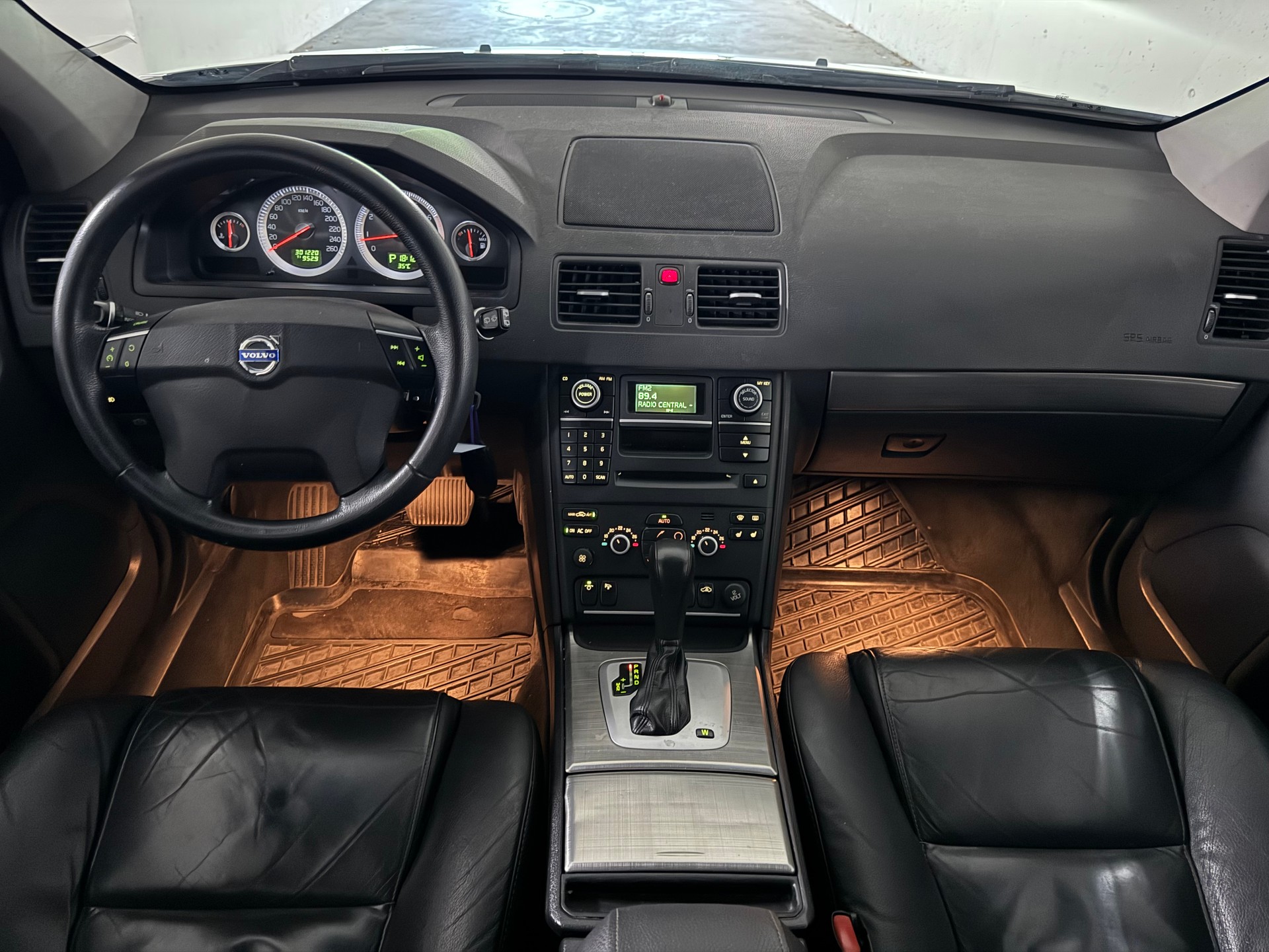 VOLVO XC90 2.5T AWD Summum Geartronic-image-11