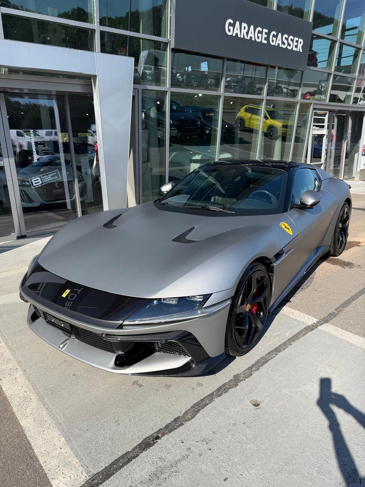 FERRARI 12 Cilindri Spider-image-5