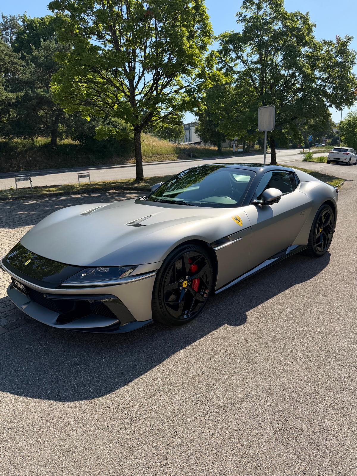 FERRARI 12 Cilindri Spider-image-0