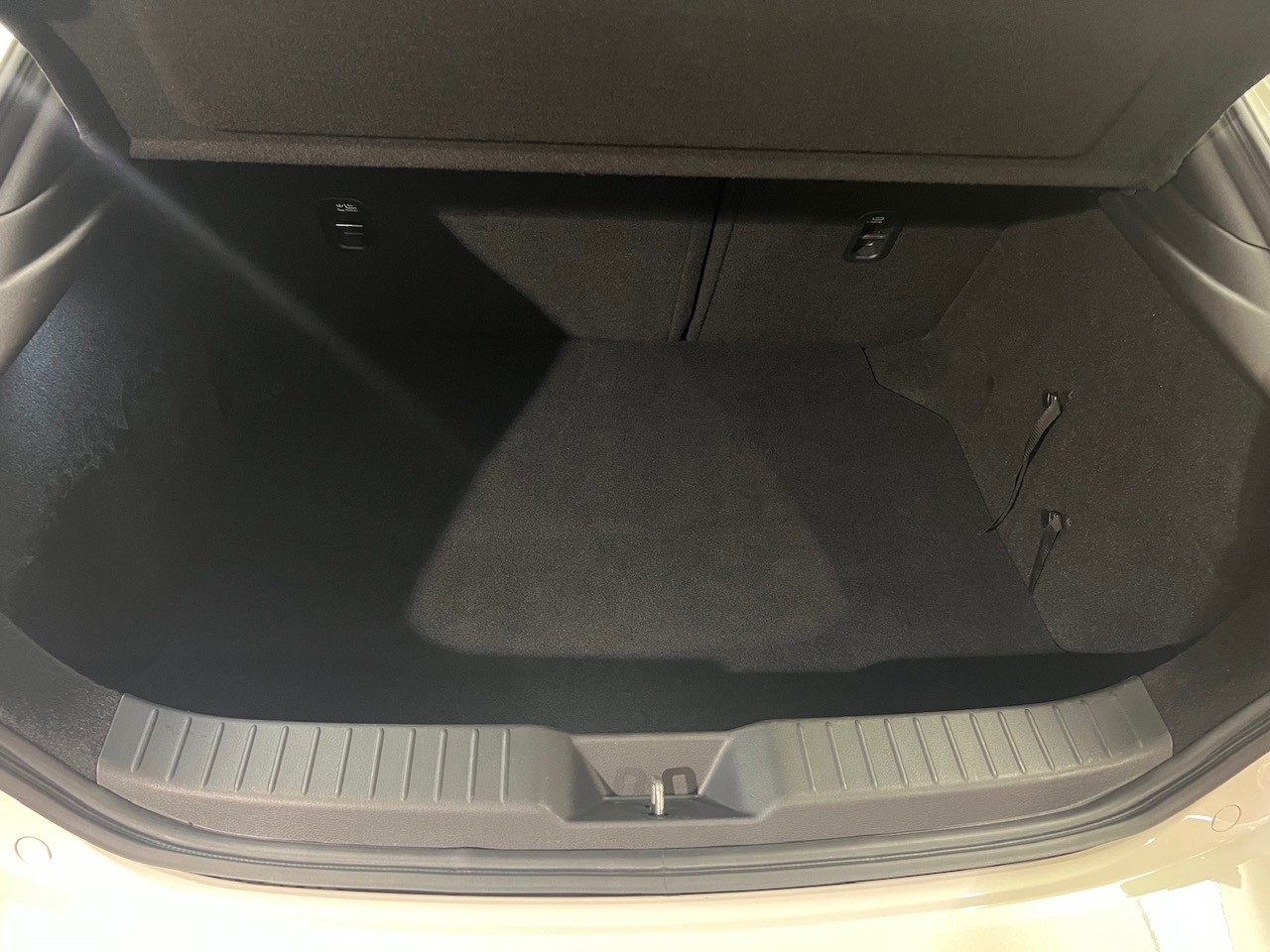MAZDA 3 Hatchback SKYACTIV-G M Hybrid 122 Ambition Automat-image-4