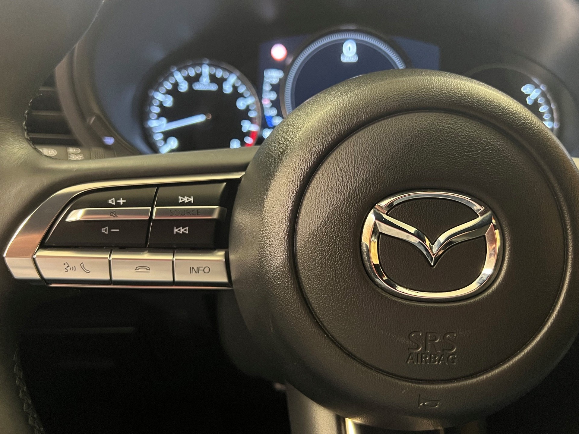 MAZDA 3 Hatchback SKYACTIV-G M Hybrid 122 Ambition Automat-image-17