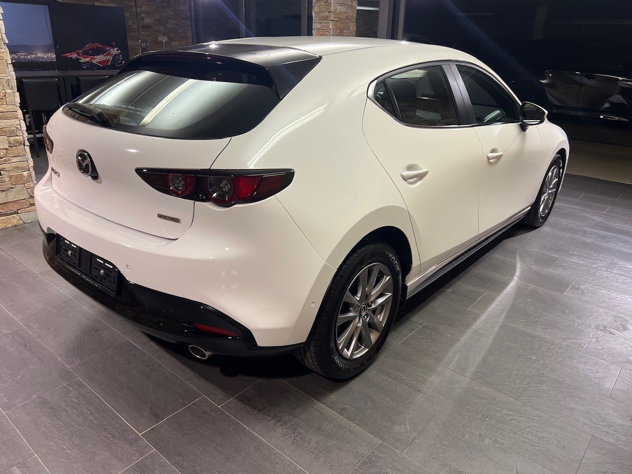 MAZDA 3 Hatchback SKYACTIV-G M Hybrid 122 Ambition Automat-image-5
